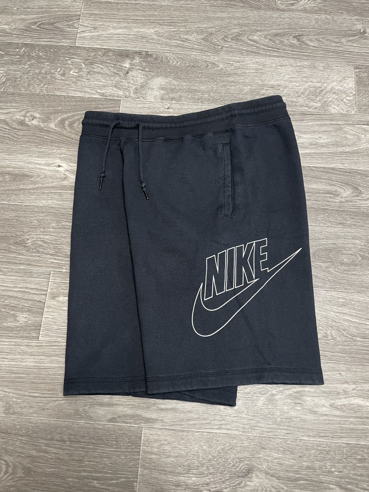 Nike Vintage Nike Black Sweet Shorts Y2K Size US 34 / EU 50 - 1 Thumbnail