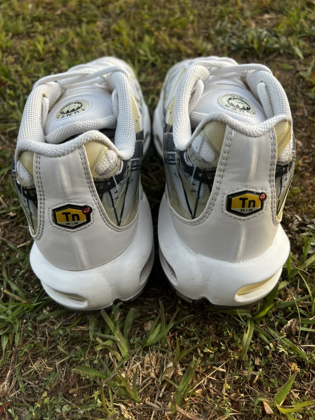 Nike CLEAN Nike Air Max Plus size 12 Mens La Requin White shoes Size US 12 / EU 45 - 10 Thumbnail