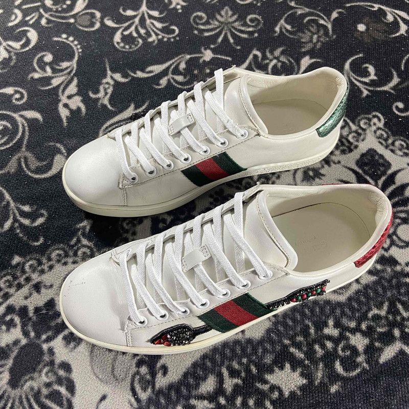 Gucci Gucci ACE Embroidered Fashion Sneakers for Women 0079 Size US 6 / IT 36 - 1 Thumbnail