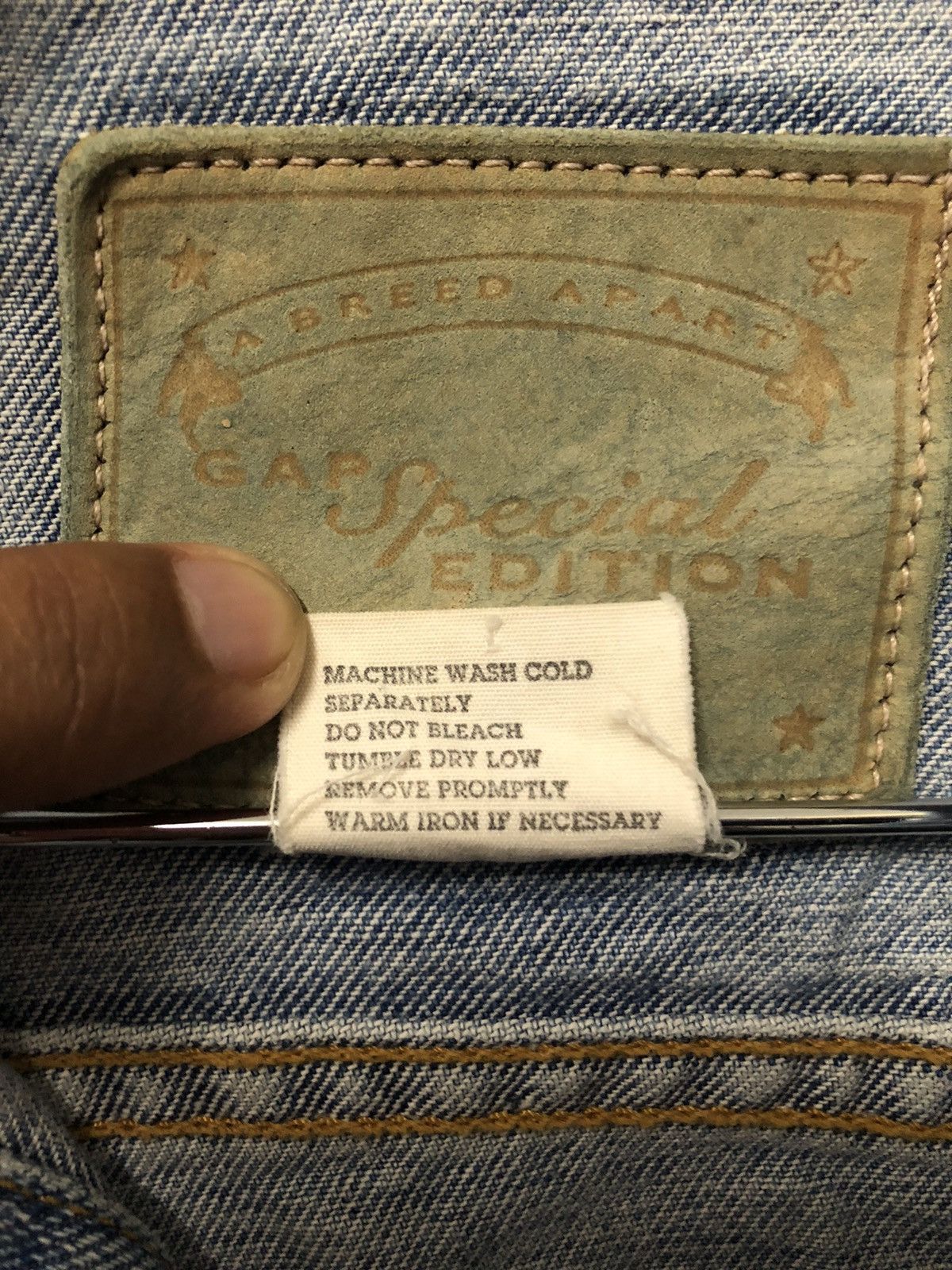 Gap Vintage Gap Special Edition Indigo Denim Jacket Jeans Size US M / EU 48-50 / 2 - 12 Thumbnail
