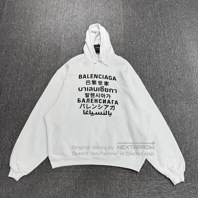 Balenciaga Balenciaga Seven-Language Print Hoodie. Size US S / EU 44-46 / 1 - 1 Thumbnail
