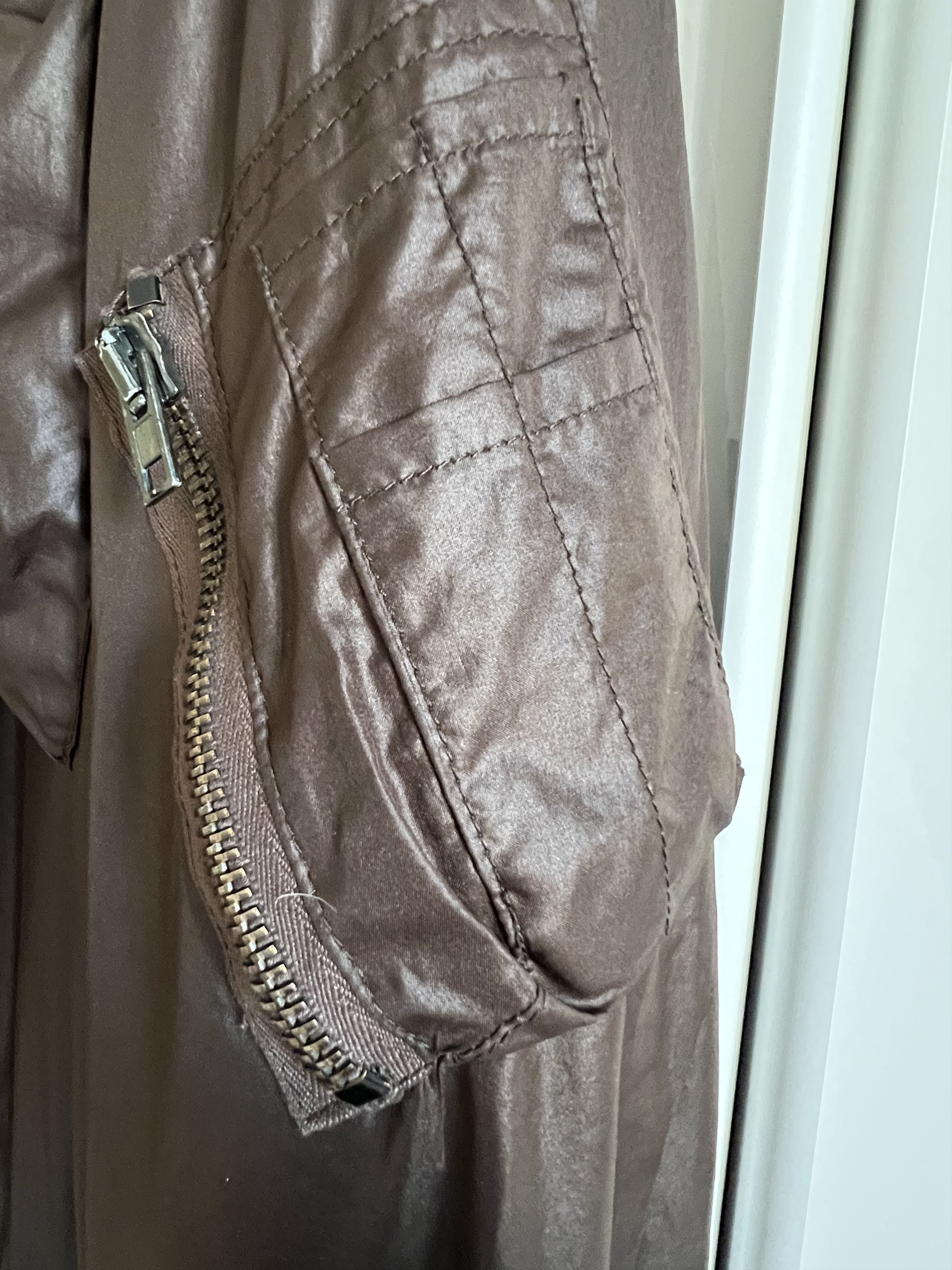 Helmut Lang HELMUT LANG satin cargo pocket bomber made in Italy Size US L / EU 52-54 / 3 - 4 Thumbnail