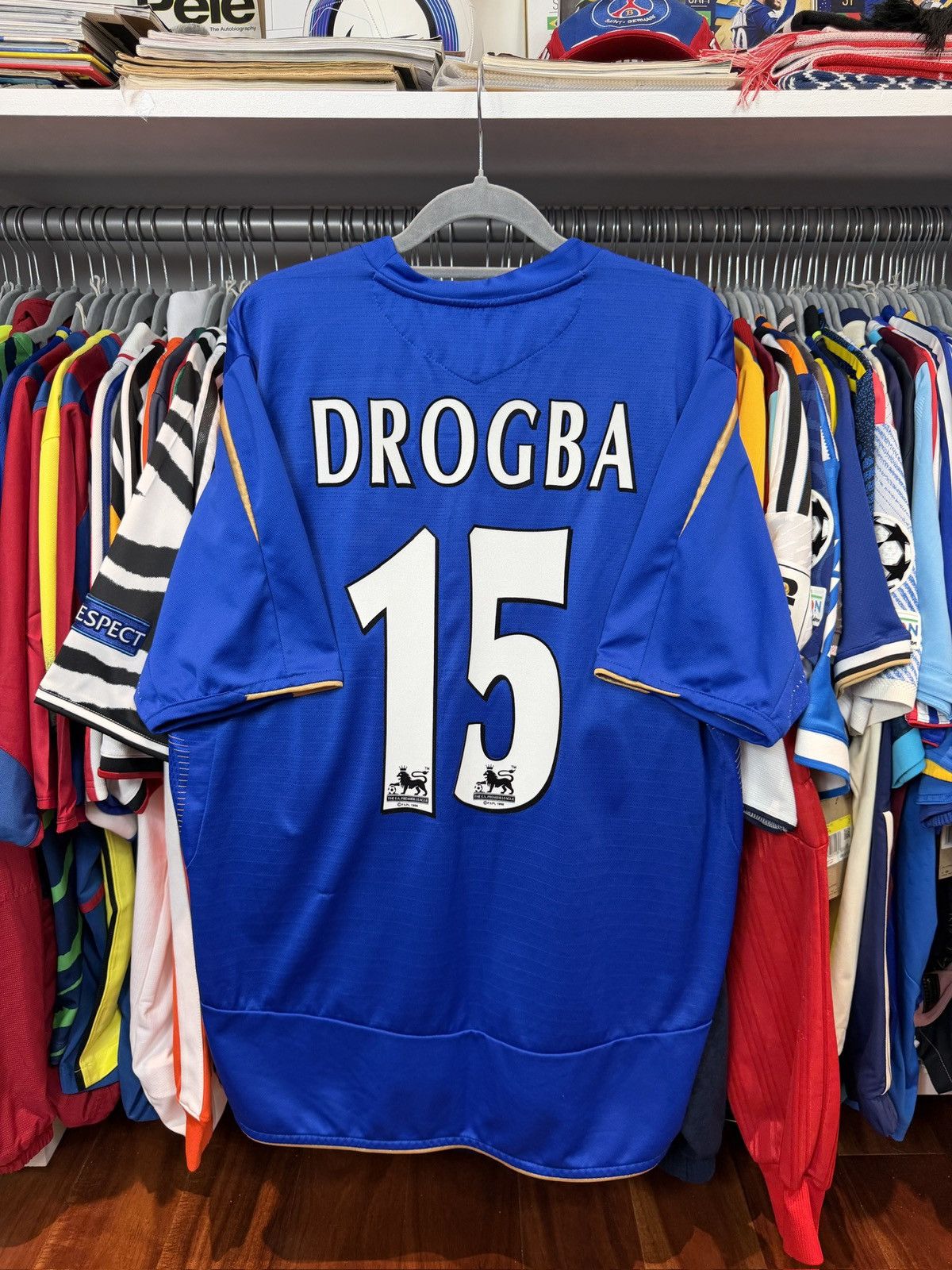 Umbro Chelsea 2005/06 Drogba Home Jersey Size US XL / EU 56 / 4 - 1 Thumbnail