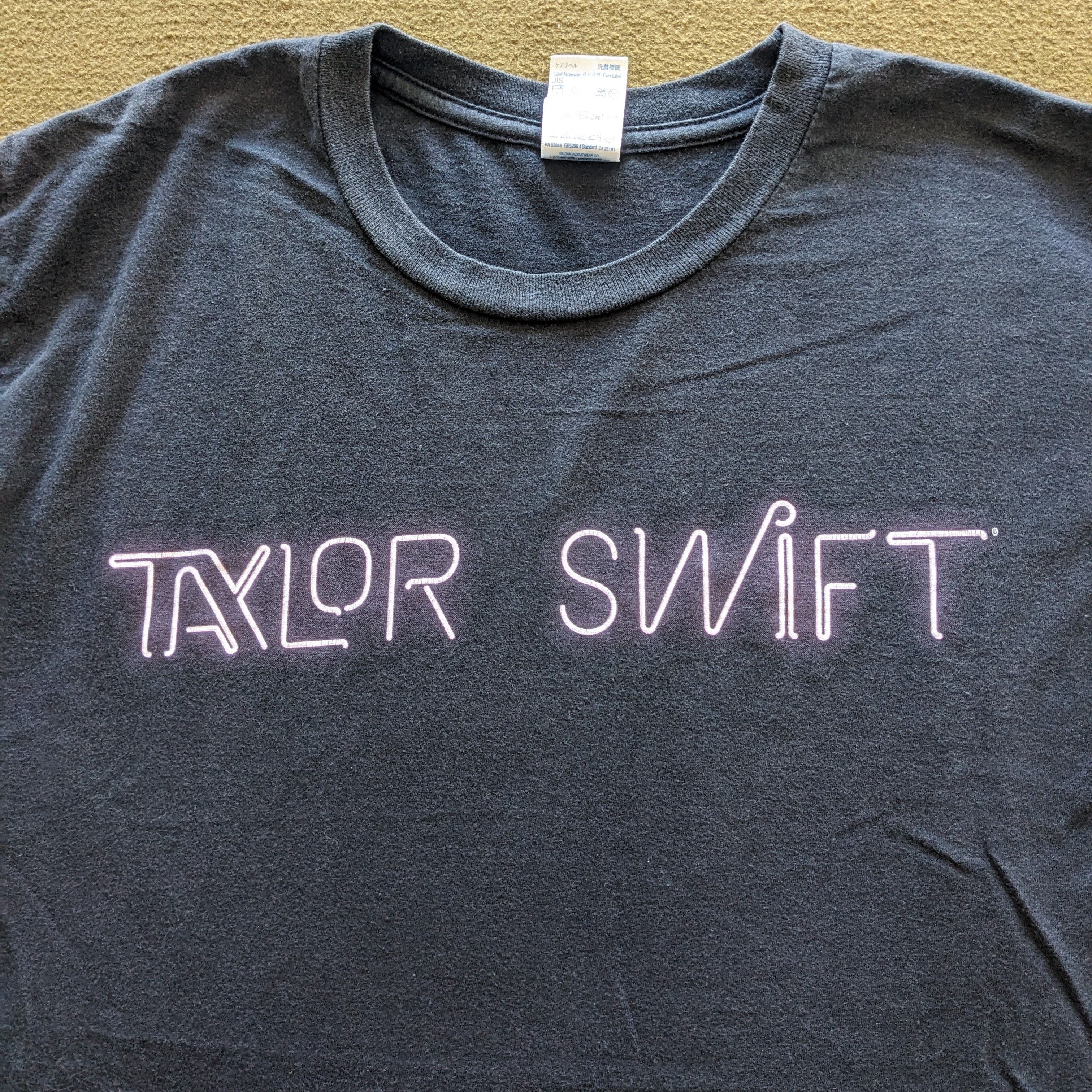 Band Tees Vintage TAYLOR SWIFT The 1989 World Tour T-shirt Size US M / EU 48-50 / 2 - 2 Thumbnail