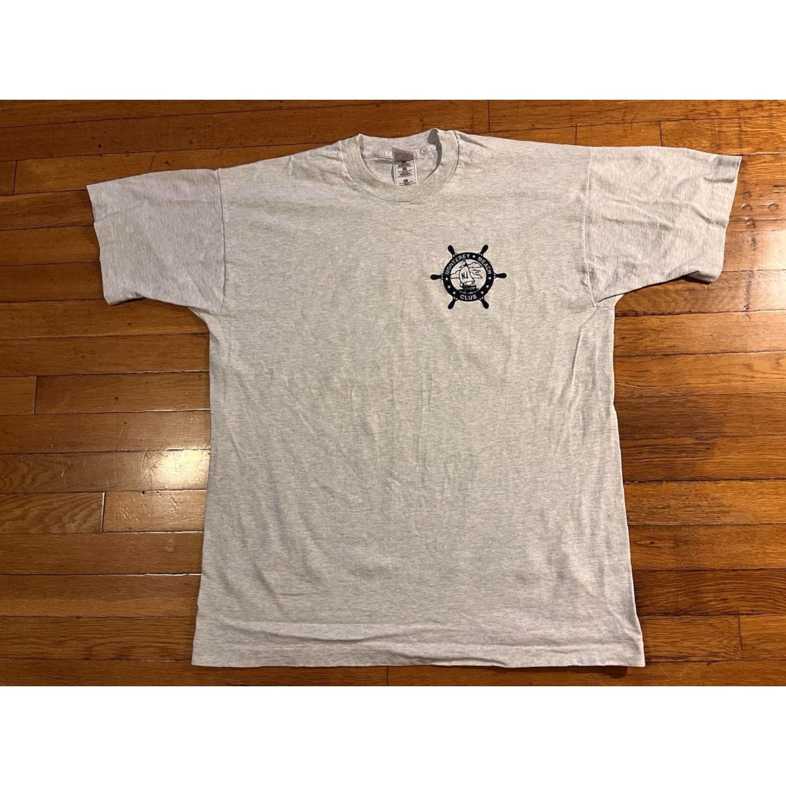 Fruit Of The Loom VINTAGE Monterey Beach Club New Jersey Shirt Men’s XL Grey 90s Size US XL / EU 56 / 4 - 2 Thumbnail