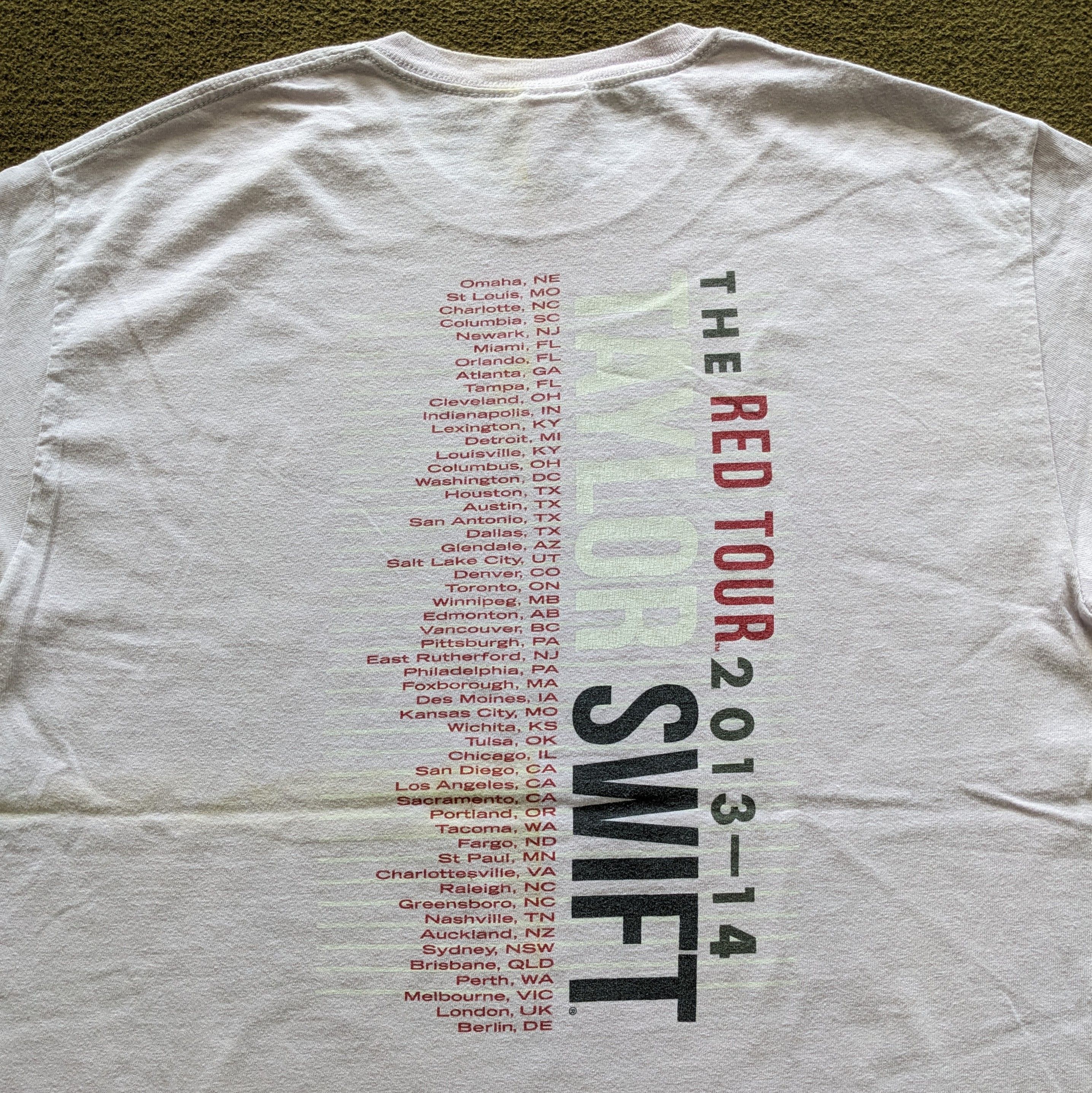 Vintage Vintage TAYLOR SWIFT Red Tour 2013 T-shirt Size US M / EU 48-50 / 2 - 4 Thumbnail