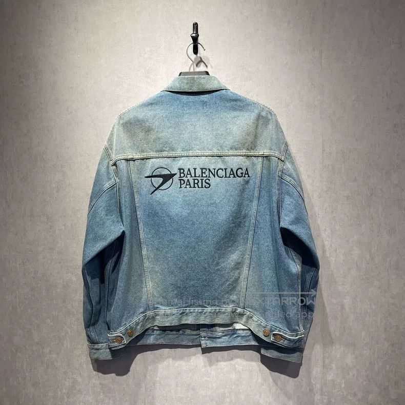 Balenciaga Balenciaga Distressed Denim Jacket with Embroidered Logo Size US XS / EU 42 / 0 - 2 Thumbnail