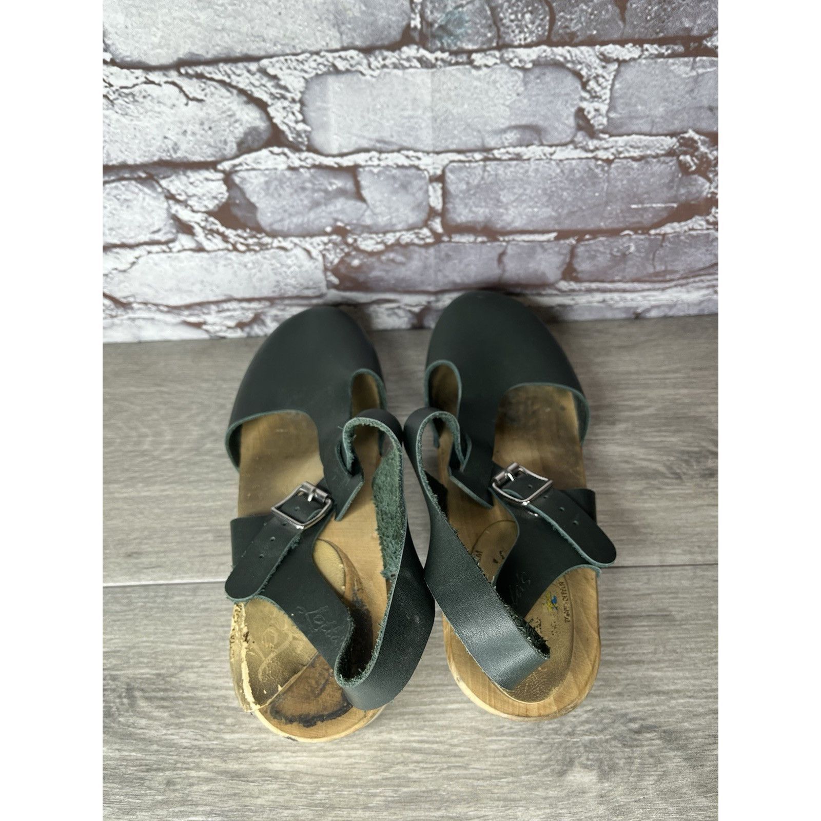 Swedish Hasbeens Swedish Hasbeens Black Leather T-Strap Wooden Clogs Shoes Wo Size US 10.5 / IT 40.5 - 6 Thumbnail
