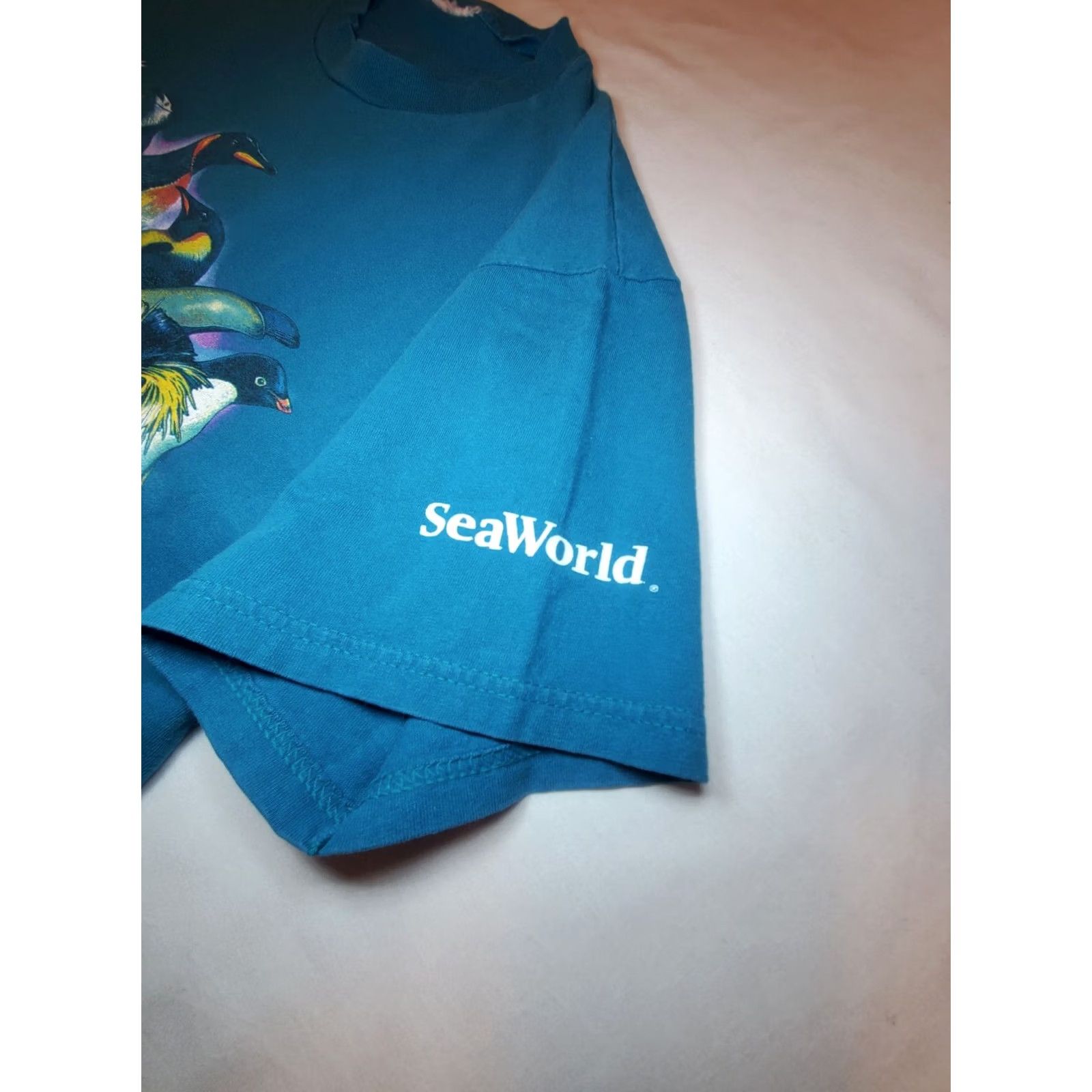 Vintage VINTAGE Sea World Penguin Mens Medium Teal Blue 90s T Shirt Size US M / EU 48-50 / 2 - 3 Thumbnail