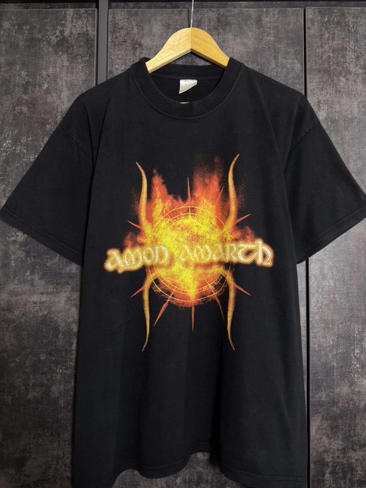 Vintage Vintage 00s Amon Amarth Tshirt Rock Band ERD Oasis Deftones Size US L / EU 52-54 / 3 - 3 Thumbnail