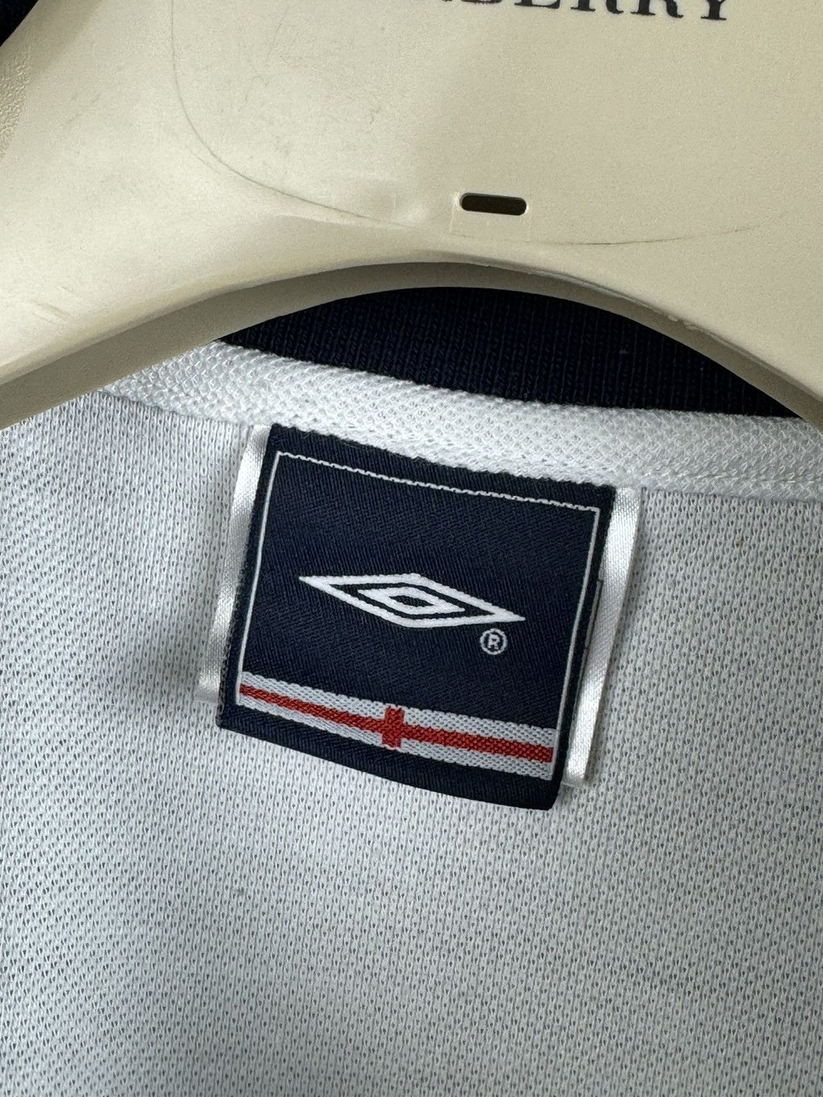 Umbro × Vintage UMBRO POLO BIG LOGO ENGLAND 🏴󠁧󠁢󠁥󠁮󠁧󠁿 VINTAGE SITY SERIES SIZE M Size US M / EU 48-50 / 2 - 6 Thumbnail
