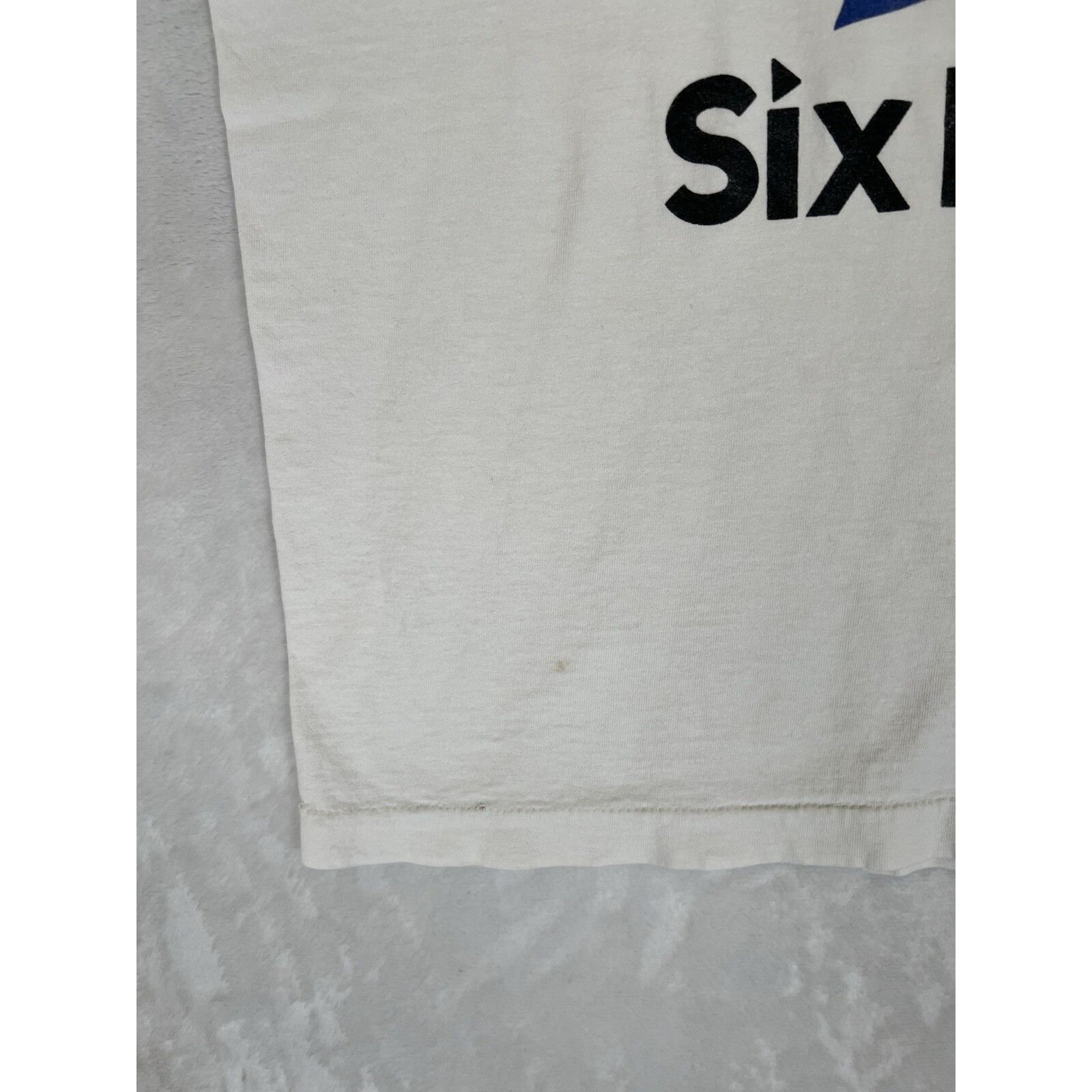Warner Bros Vintage Six Flags Warner Bros T-Shirt Size L Taz Bugs Bunny Size US L / EU 52-54 / 3 - 3 Thumbnail