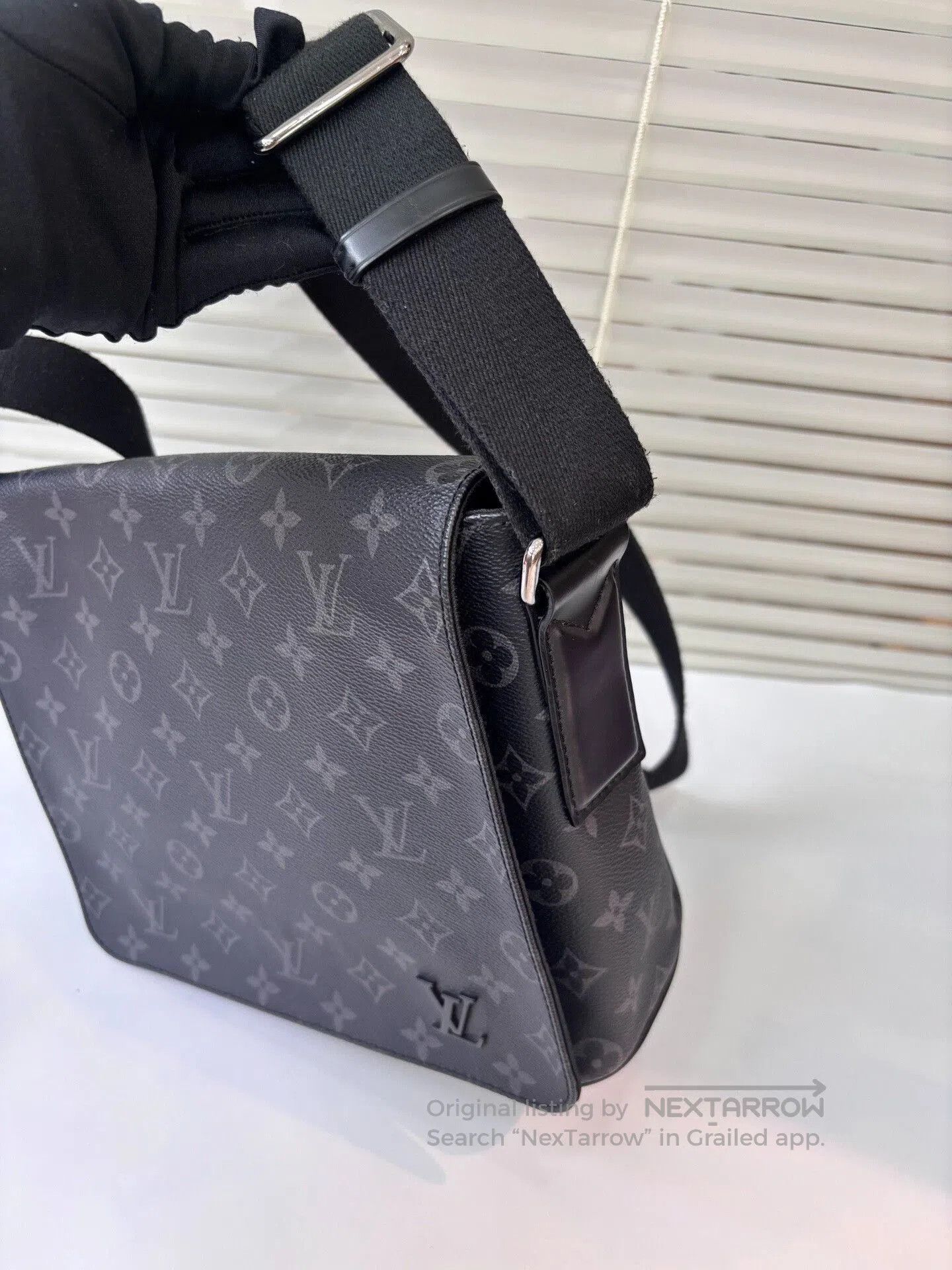 Louis Vuitton Louis Vuitton Monogram Messenger Small. Size ONE SIZE - 8 Thumbnail