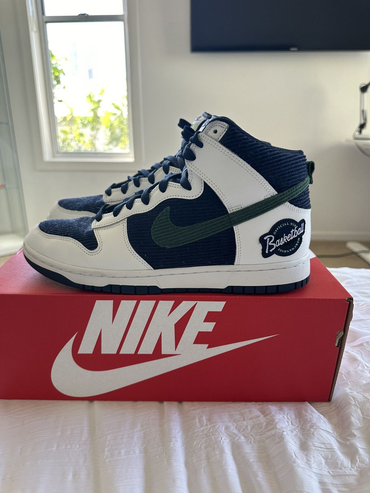 Nike NIKE DUNK HI PRM EMB Size US 10 / EU 43 - 3 Thumbnail