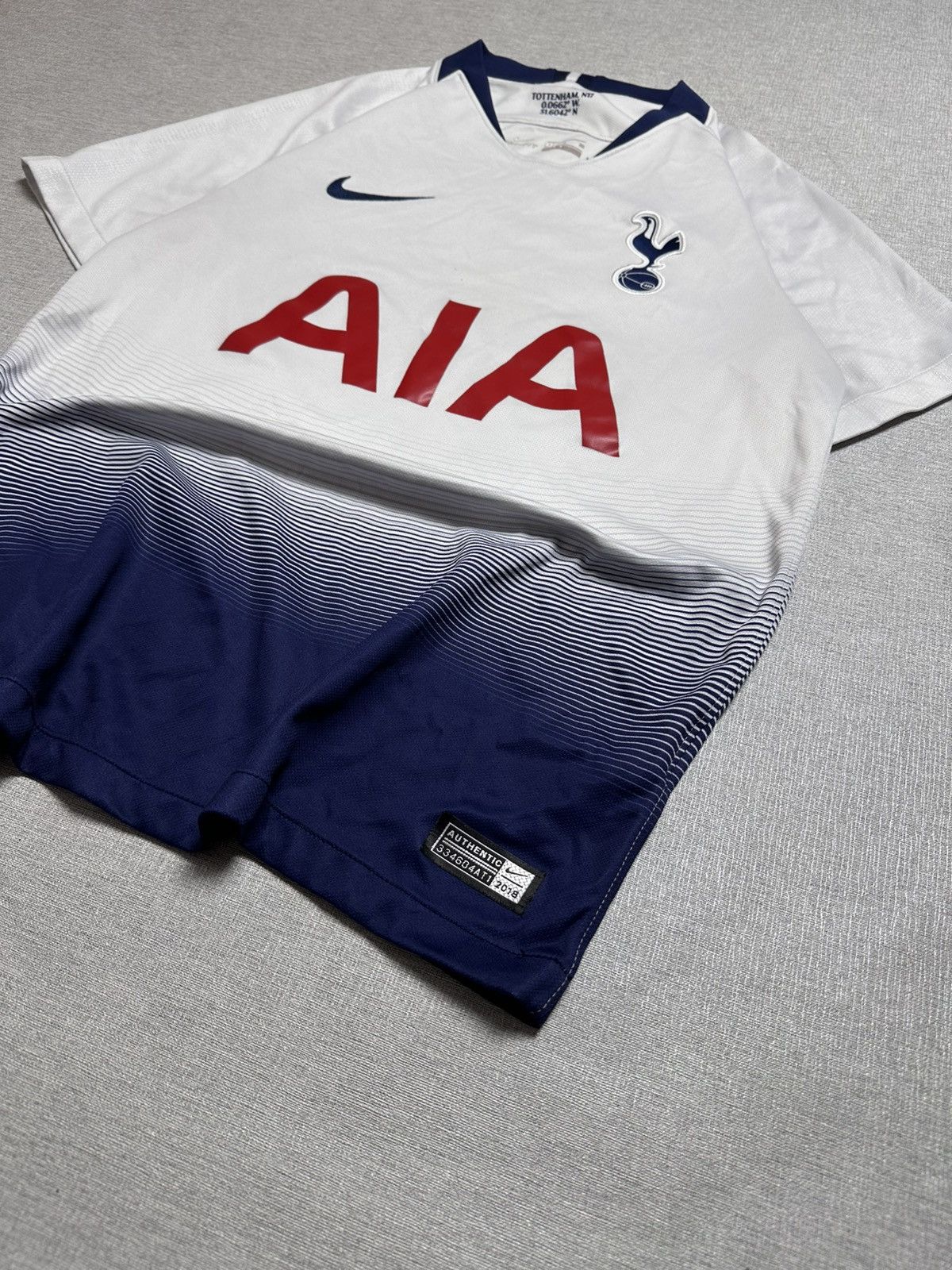 Nike Nike Tottenham home jersey Hotspur 2018/19 Size US S / EU 44-46 / 1 - 3 Thumbnail