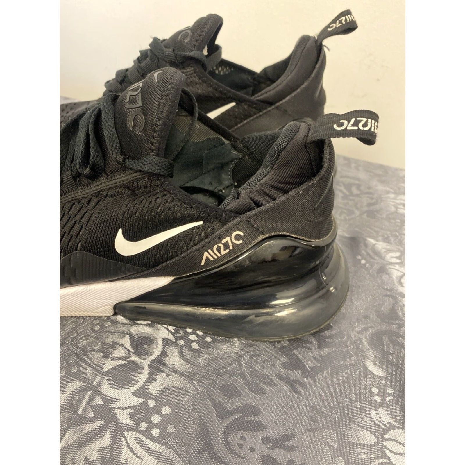 Nike Nike Air Max 270 Sneaker Men's US 11 / UK 10 / EU 45 Black White Athletic Running Shoes Size US 10 / EU 43 - 3 Thumbnail