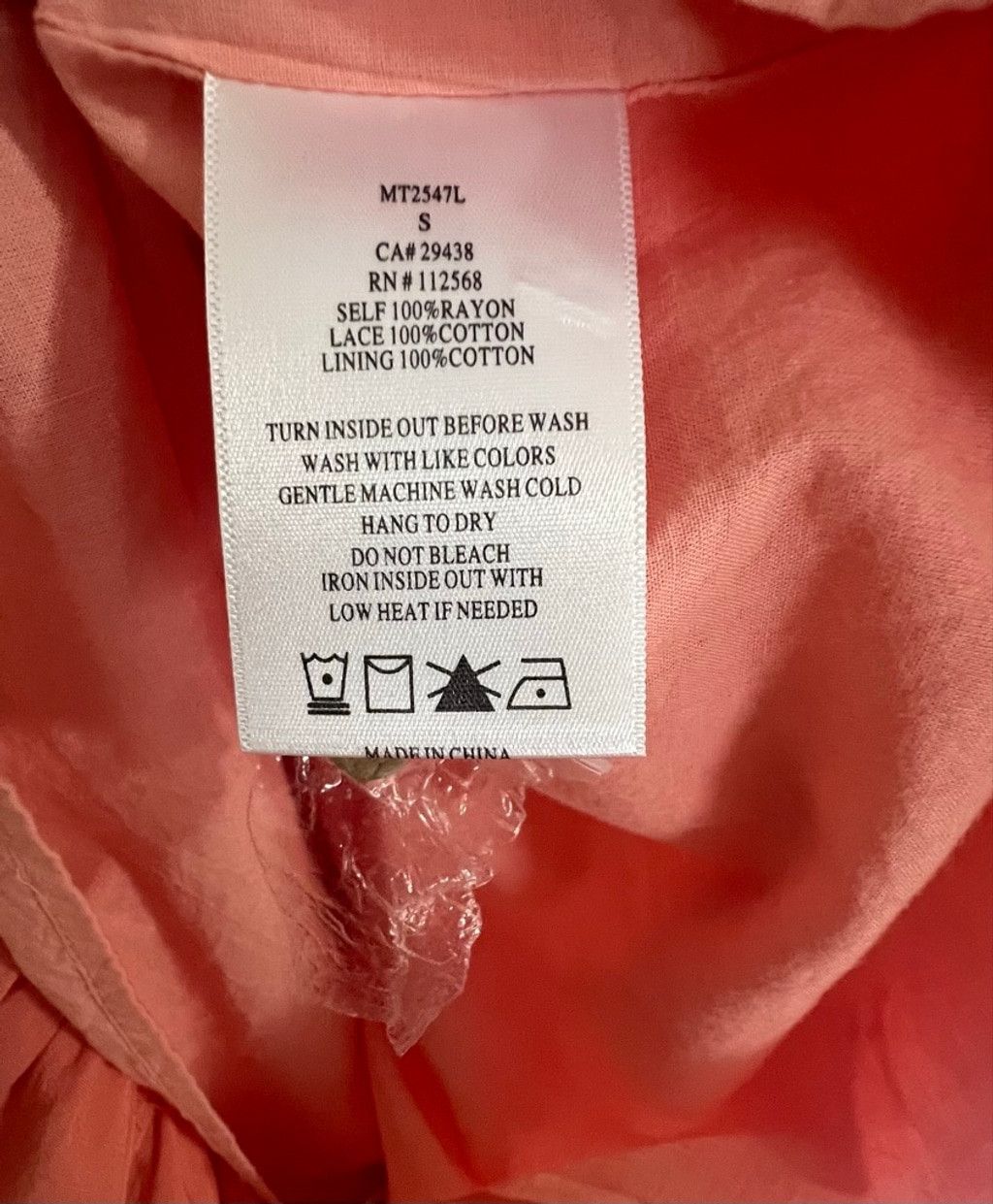 Miss Me Miss Me Coral Long Sleeve Smocked Tiered Peasant Blouse Size XS / US 0-2 / IT 36-38 - 4 Thumbnail