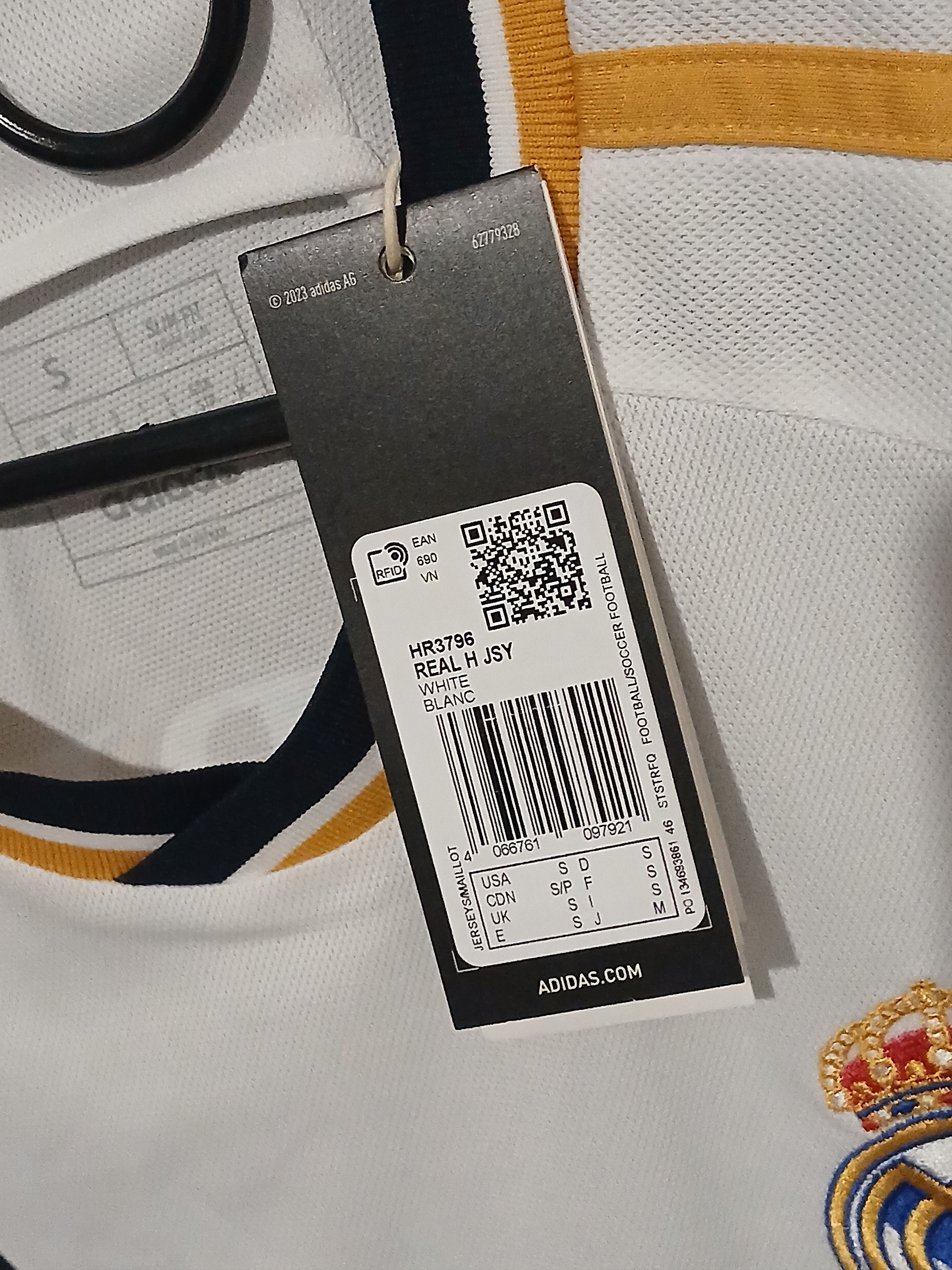 Adidas New Real Madrid 2023/2024 Football Jersey T-Shirt Size US S / EU 44-46 / 1 - 14 Thumbnail