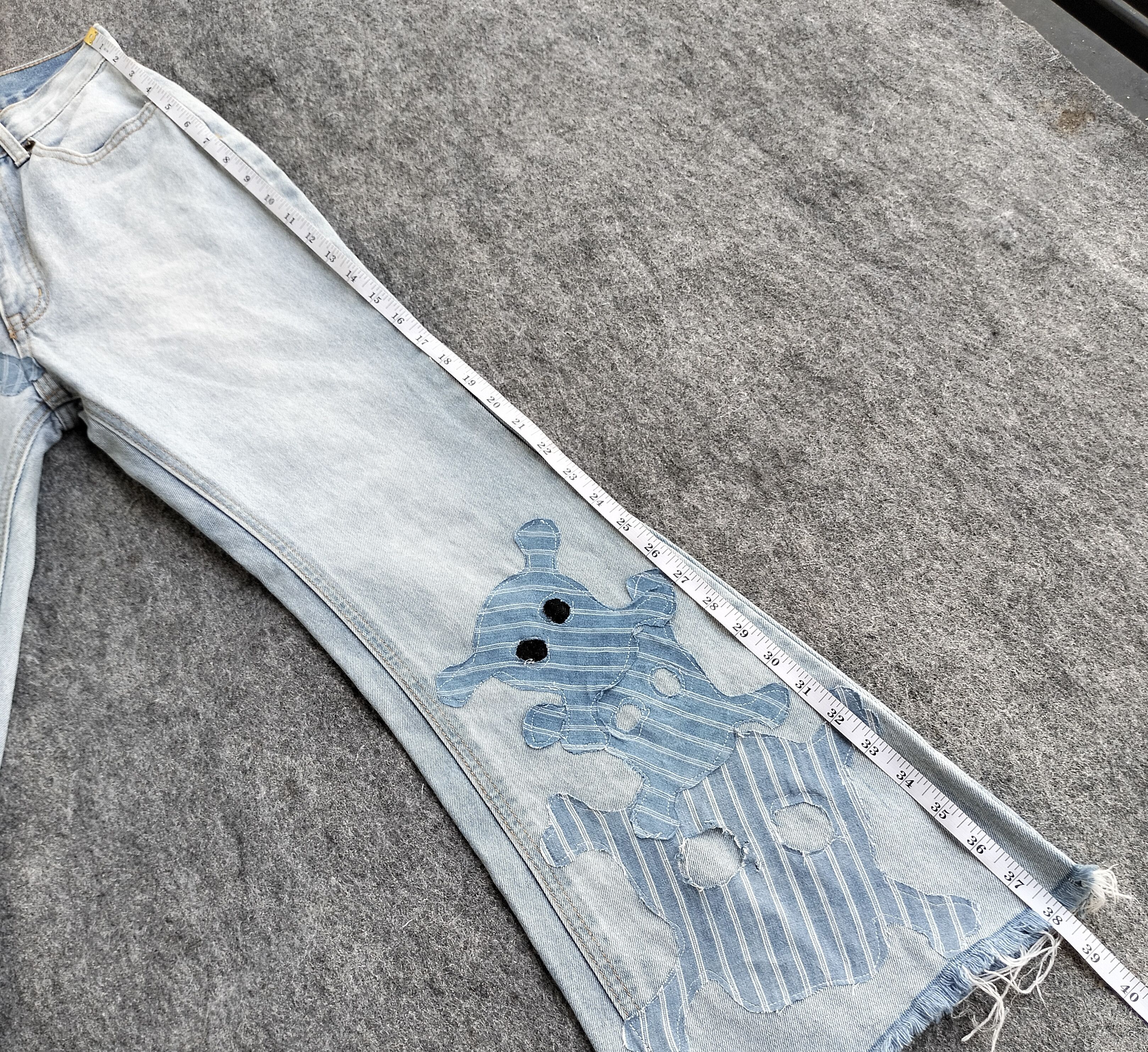 If Six Was Nine Y2k 6 skull patch work flare jeans Size 25" / US 0 / IT 36 - 15 Thumbnail