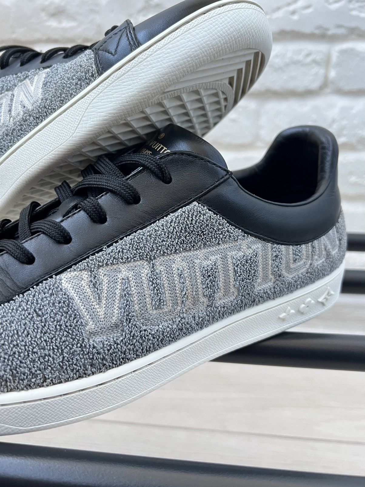 Louis Vuitton Louis Vuitton Black Leather Terry Logo Low Top Sneakers Size US 7 / EU 40 - 4 Thumbnail