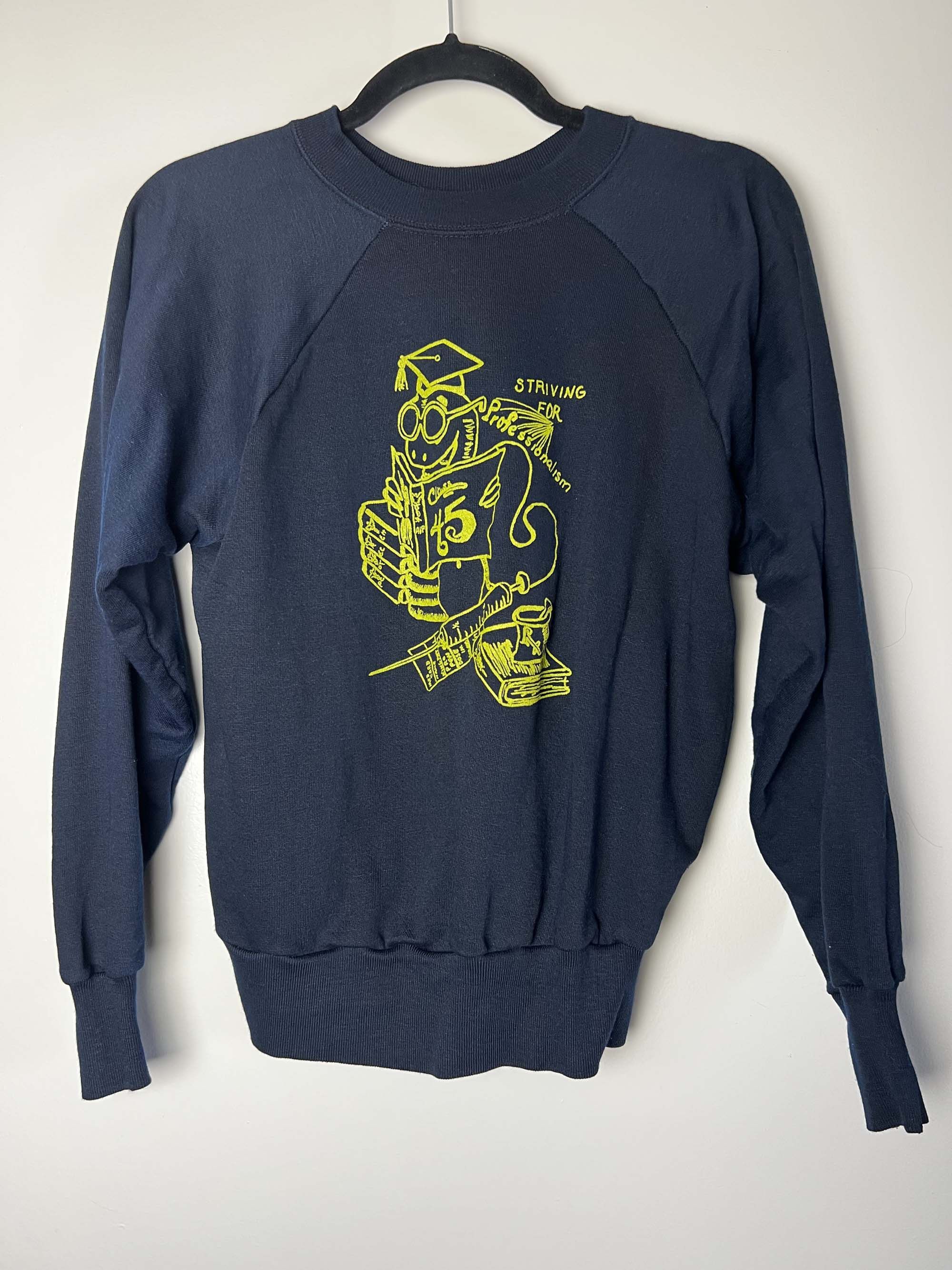 Vintage 70's "Striving for Professionalism Class of '45" Sweatshirt Size US M / EU 48-50 / 2 - 2 Thumbnail