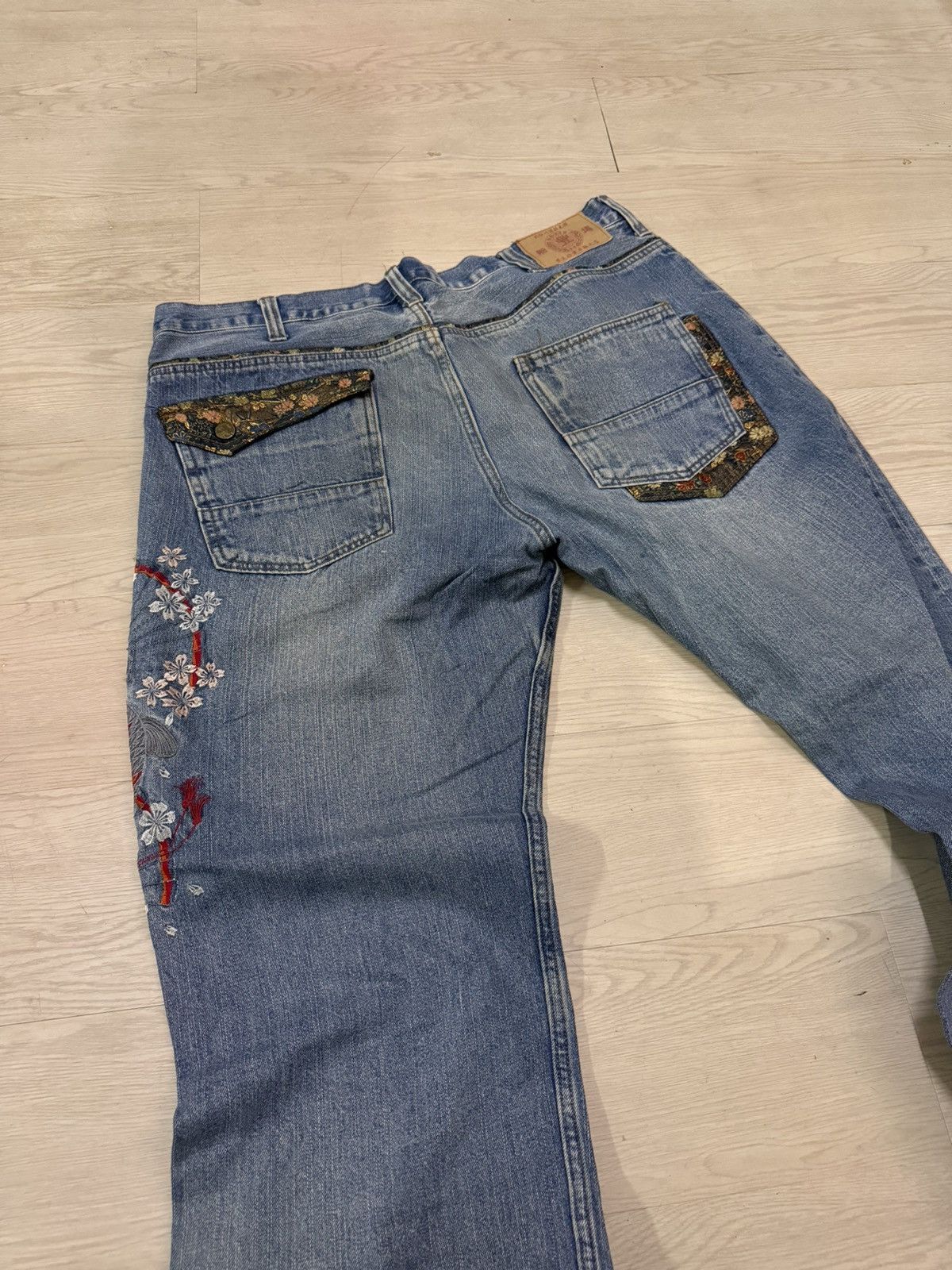 Japanese Brand Koi Pond Dragon Sukajan Japan Jeans Embroidered Size 41” Size US 41 - 7 Thumbnail