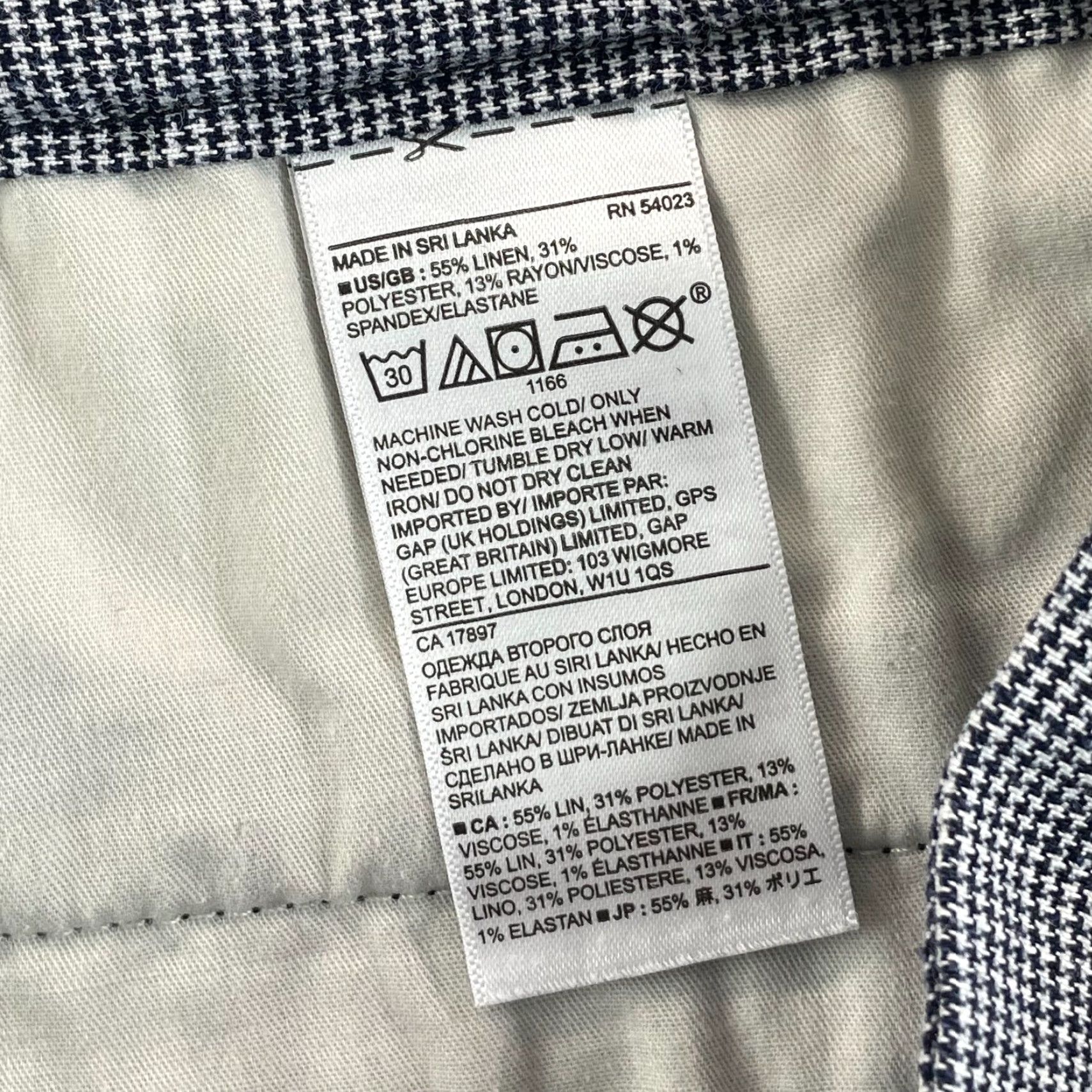 Banana Republic VINTAGE Banana Republic Aiden Shorts Men 35 Blue Chino Linen Blend Geometric Houndstooth Casual Zip Front Pockets 35 Regular Men Size US 35 - 4 Thumbnail