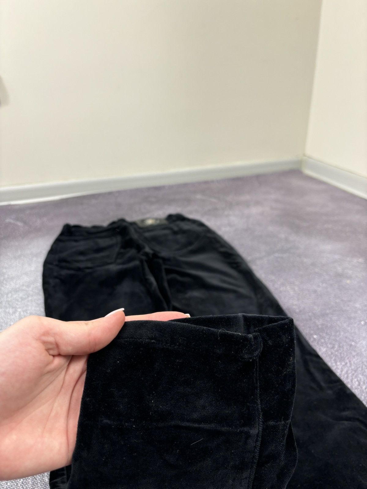 Versace Vintage Versace Jeans Couture Women’s Y2K Black Velvet Pants Size 28" / US 6 / IT 42 - 7 Thumbnail