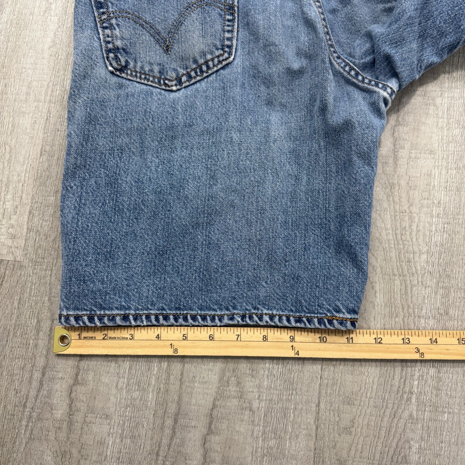 Levi's Vintage Levis 550 Jean Shorts Mens 33 Blue 10" Inseam y2k Size US 33 - 12 Thumbnail