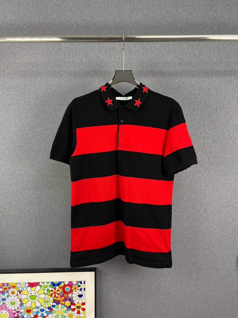 Givenchy Givenchy Black and Red Embroidered Five-Star Short Sleeve Size US L / EU 52-54 / 3 - 1 Thumbnail