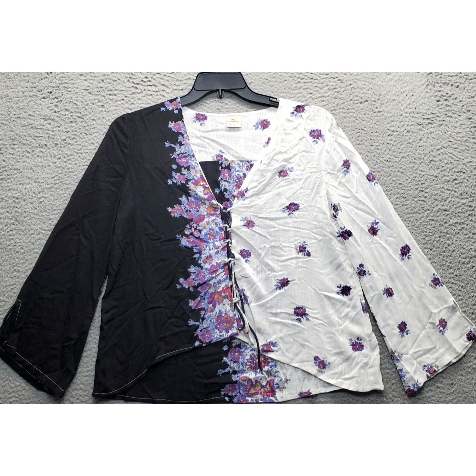 O'Neill O’Neill Charley Blouse Top Womens Small Multicolor Floral Viscose Long Sleeve Lace-Up Blouse S Womens Colorful Floral Lace-Up 90s? Size S / US 4 / IT 40 - 2 Thumbnail