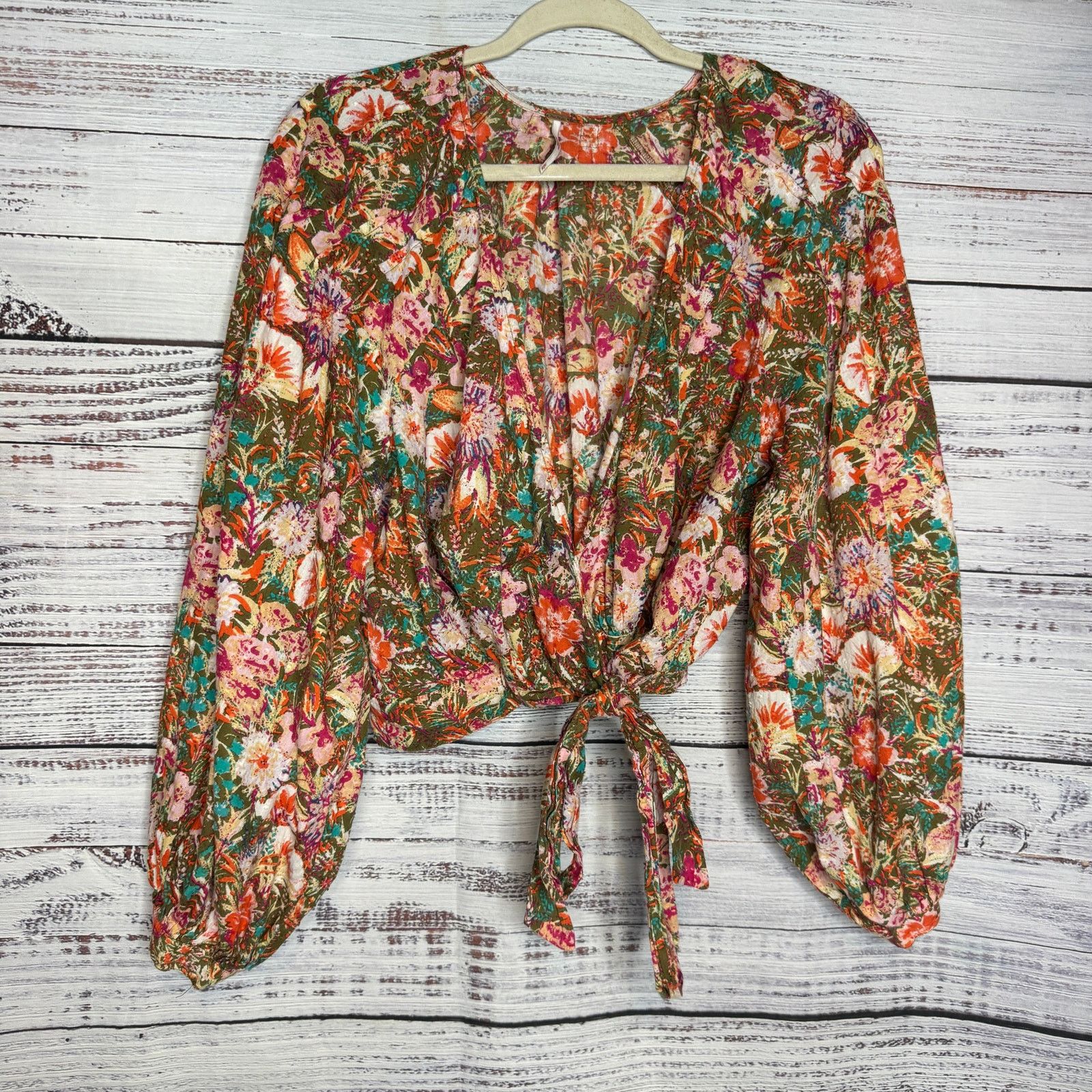 Free People Free People Floral Garden Print Balloon Puff Sleeve Wrap Top Size M / US 6-8 / IT 42-44 - 3 Thumbnail