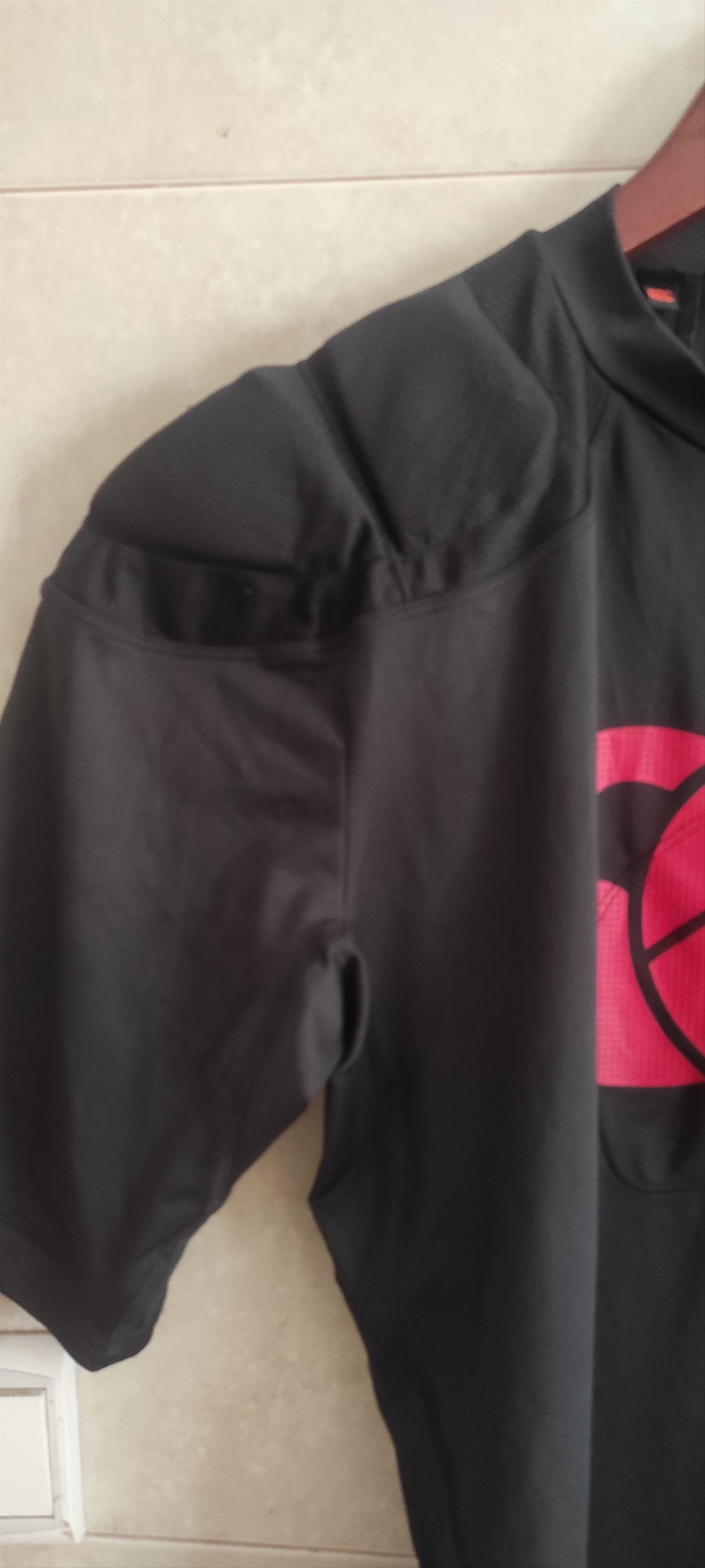 Canterbury of New Zealand Canterbury Vapodri Raze Adults Rugby Bodyarmour Size US XL / EU 56 / 4 - 7 Thumbnail