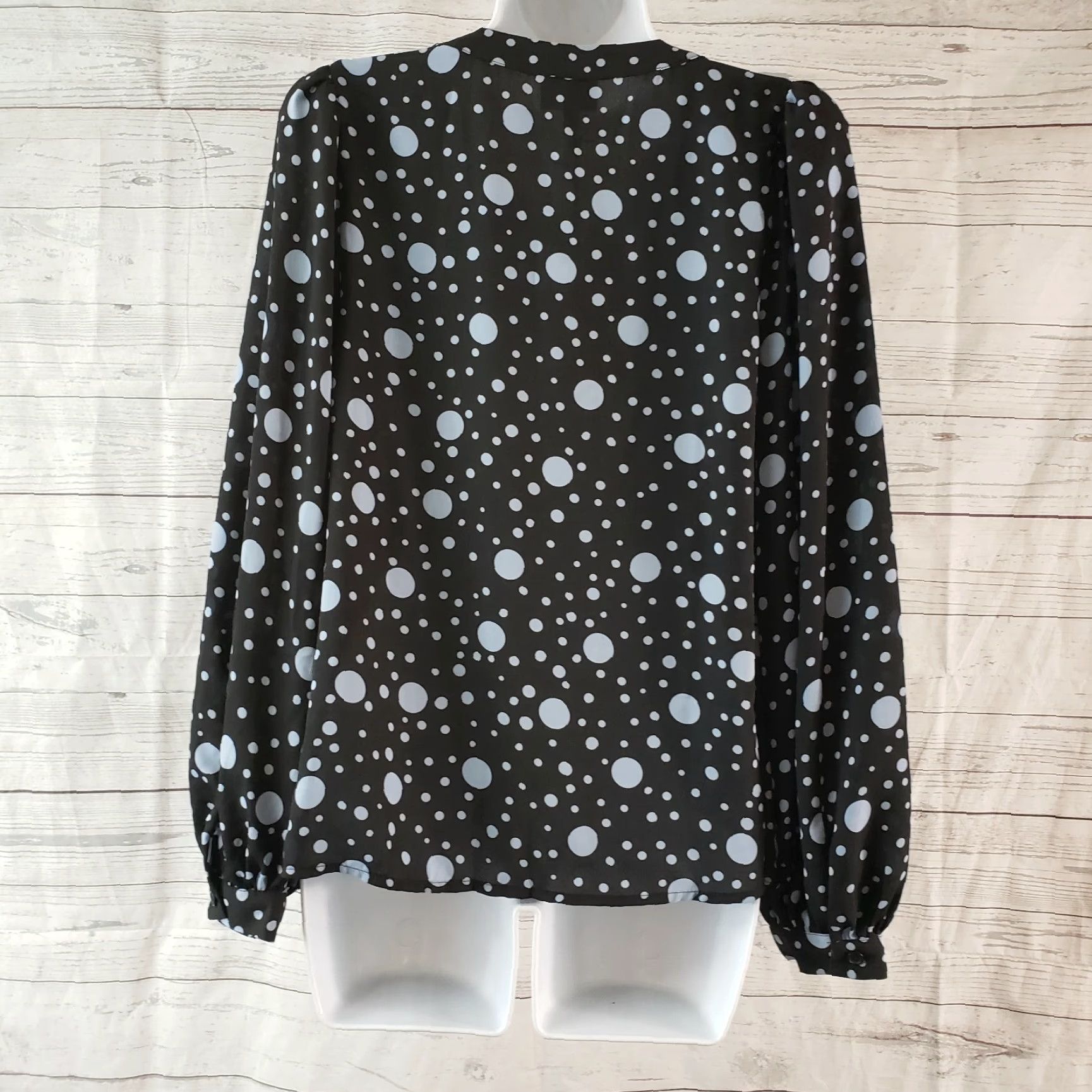 Vintage Who What Wear Womens Button Front Top M Black/Blue Polka Dots Shirt Womens M Black Polka Dot Button-Up Top Size M / US 6-8 / IT 42-44 - 4 Thumbnail