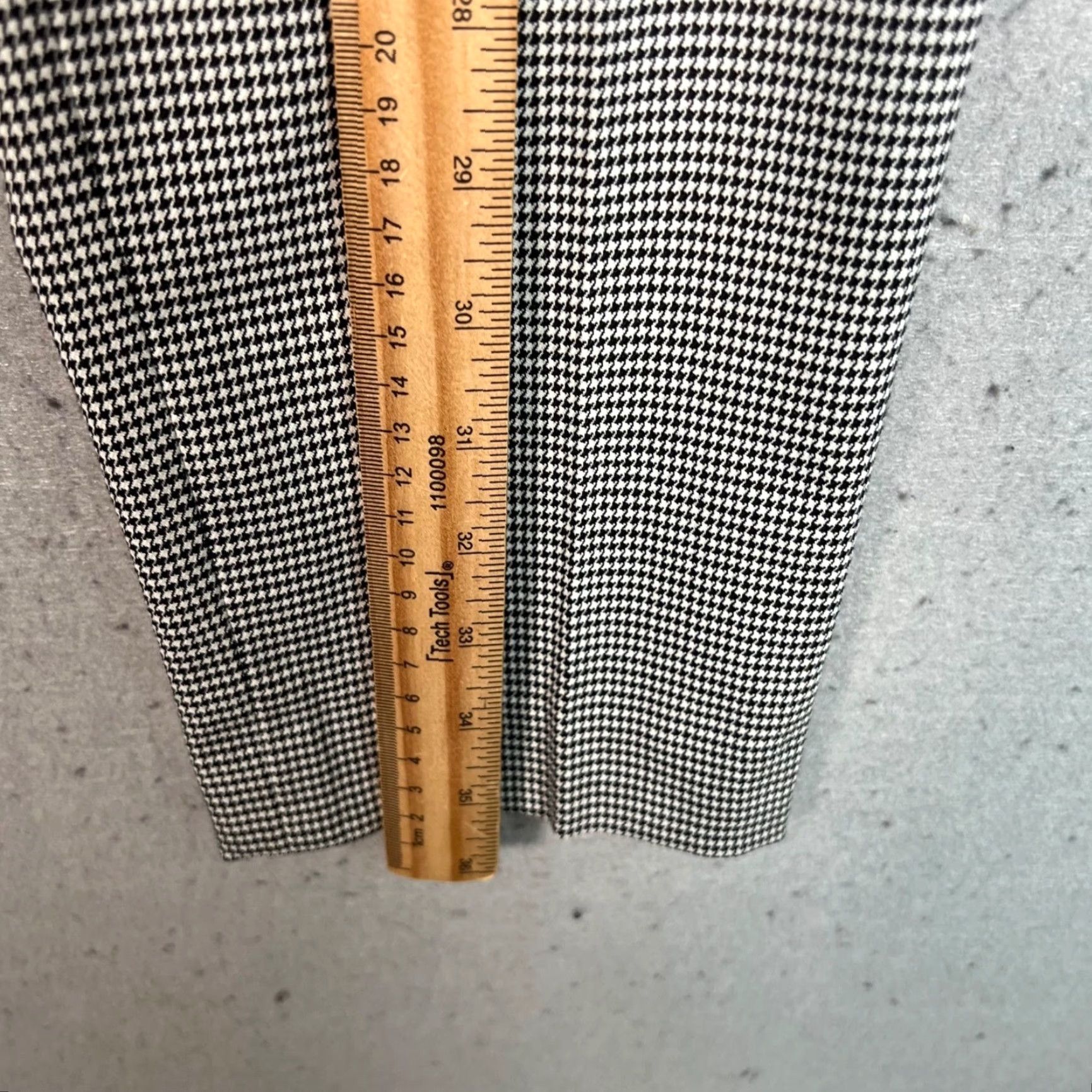 Theory VINTAGE Theory Pants Womens 2 Houndstooth Slim Leg Tapered Wool Virgin Wool Blend Gray Dress Pants Womens Size 26" / US 2 / IT 38 - 6 Thumbnail