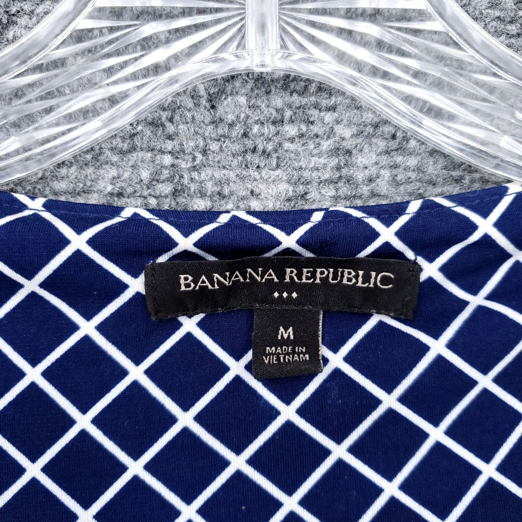 Banana Republic Banana Republic Women Medium Blue White Check Blouse Sleeveless Tank Vneck Size M / US 6-8 / IT 42-44 - 7 Thumbnail