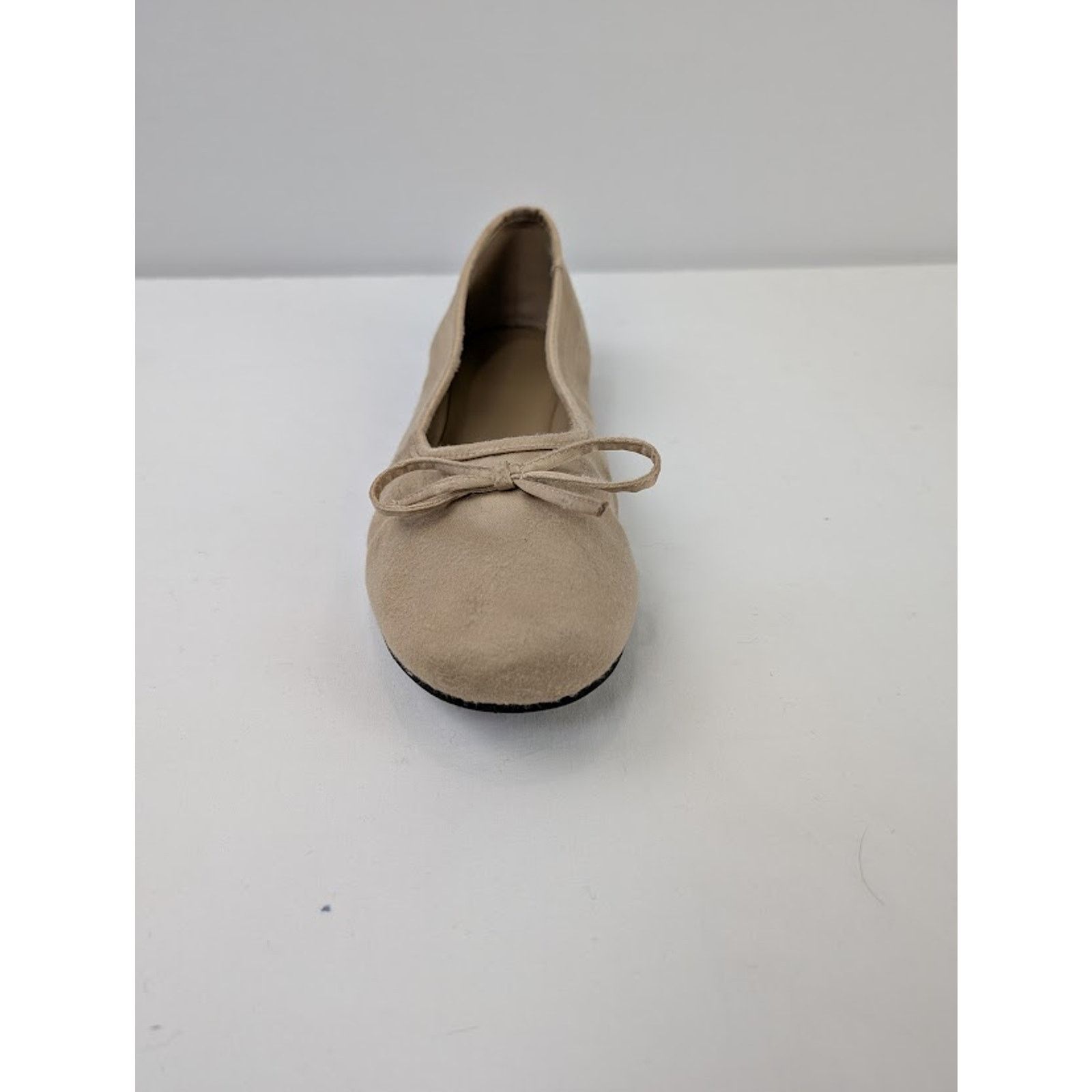 Balenciaga o1rshd1 Leopold Flat Satin Mule Shoe in Light Beige Size US 10 / EU 43 - 15 Thumbnail