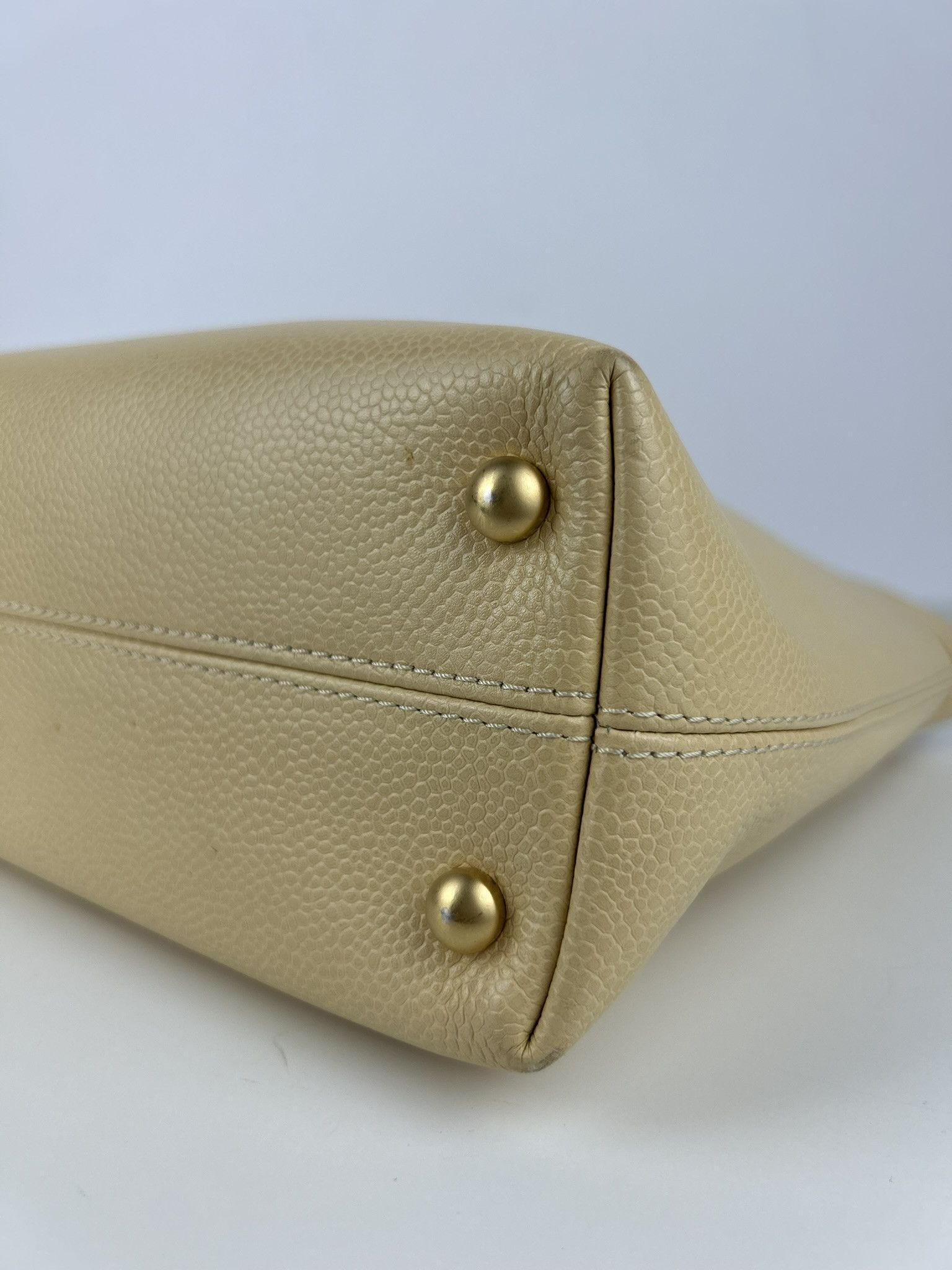 Chanel 2004-2005 Chanel coco mark caviar open tote bag in buttery Size ONE SIZE - 15 Thumbnail