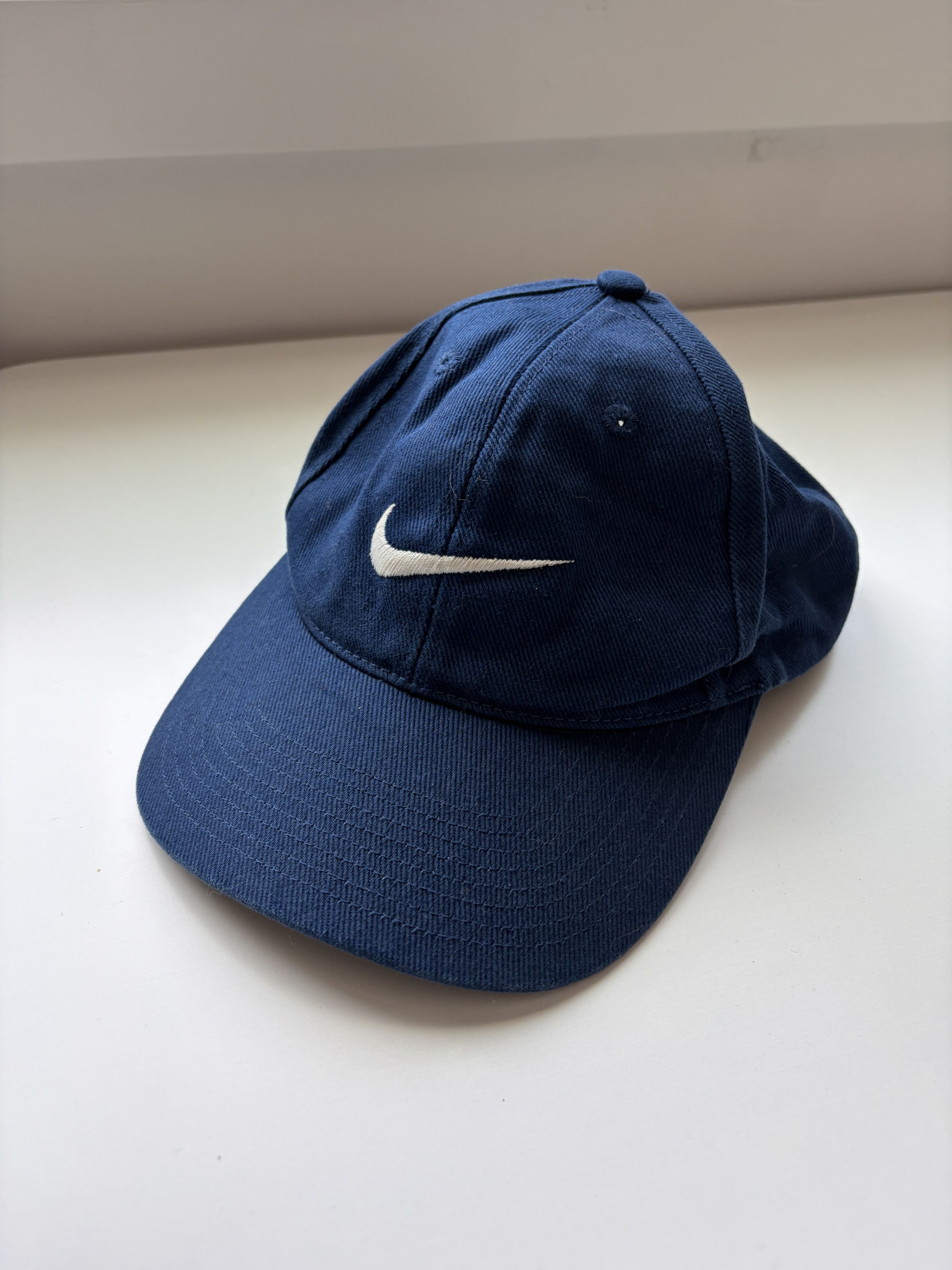 Nike Nike Swoosh Vintage Navy Baseball Cap Size ONE SIZE - 1 Thumbnail