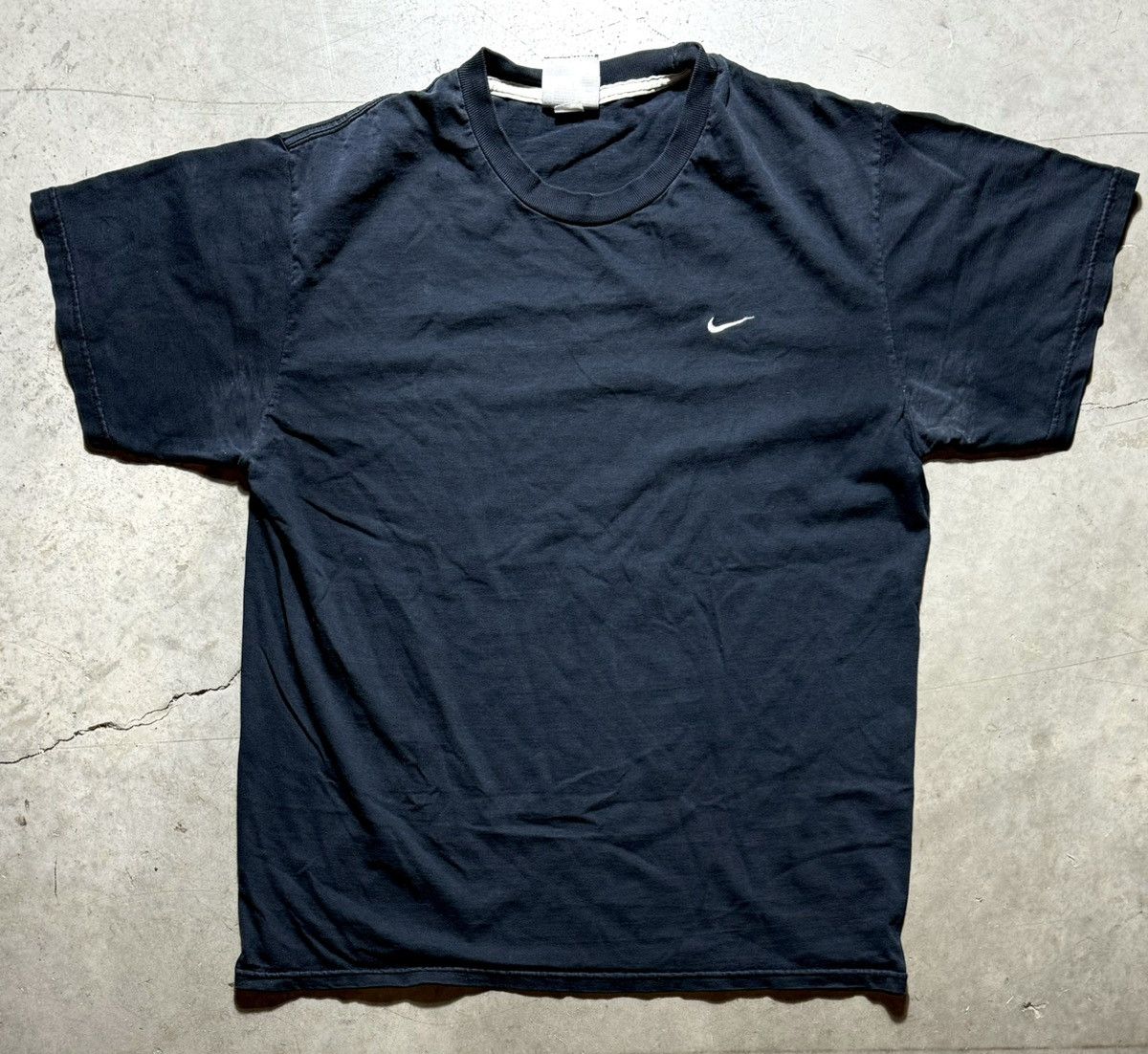 Nike × Vintage Vintage Y2K Nike Swoosh Logo Black Shirt size L Size US L / EU 52-54 / 3 - 1 Thumbnail