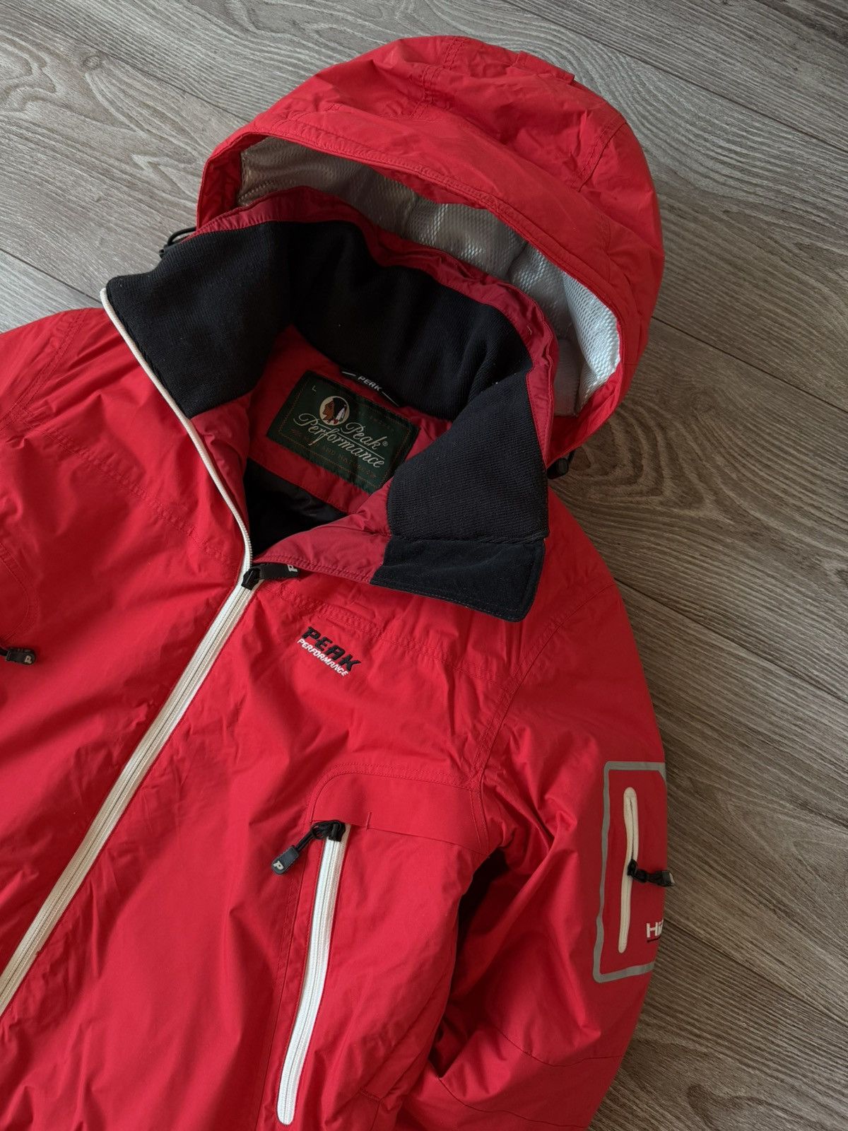 Peak Performance ‼️Peak Performance Hipe Waterproof Thermolite Active Jacket‼️ Size US L / EU 52-54 / 3 - 4 Thumbnail