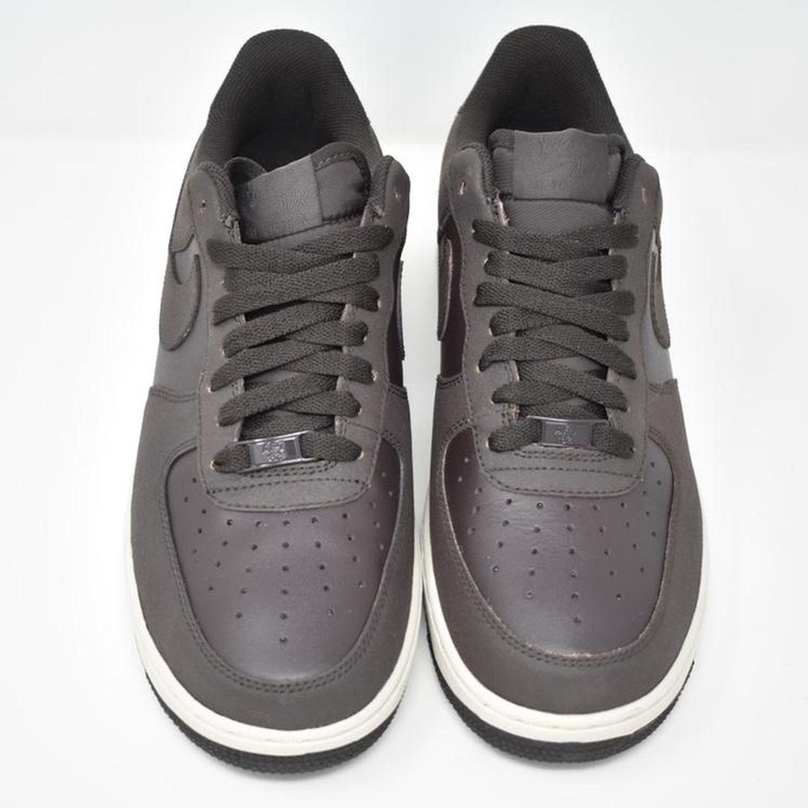 Nike 2011 Nike Air Force 1 Low “Mocha” Size US 9.5 / EU 42-43 - 3 Thumbnail