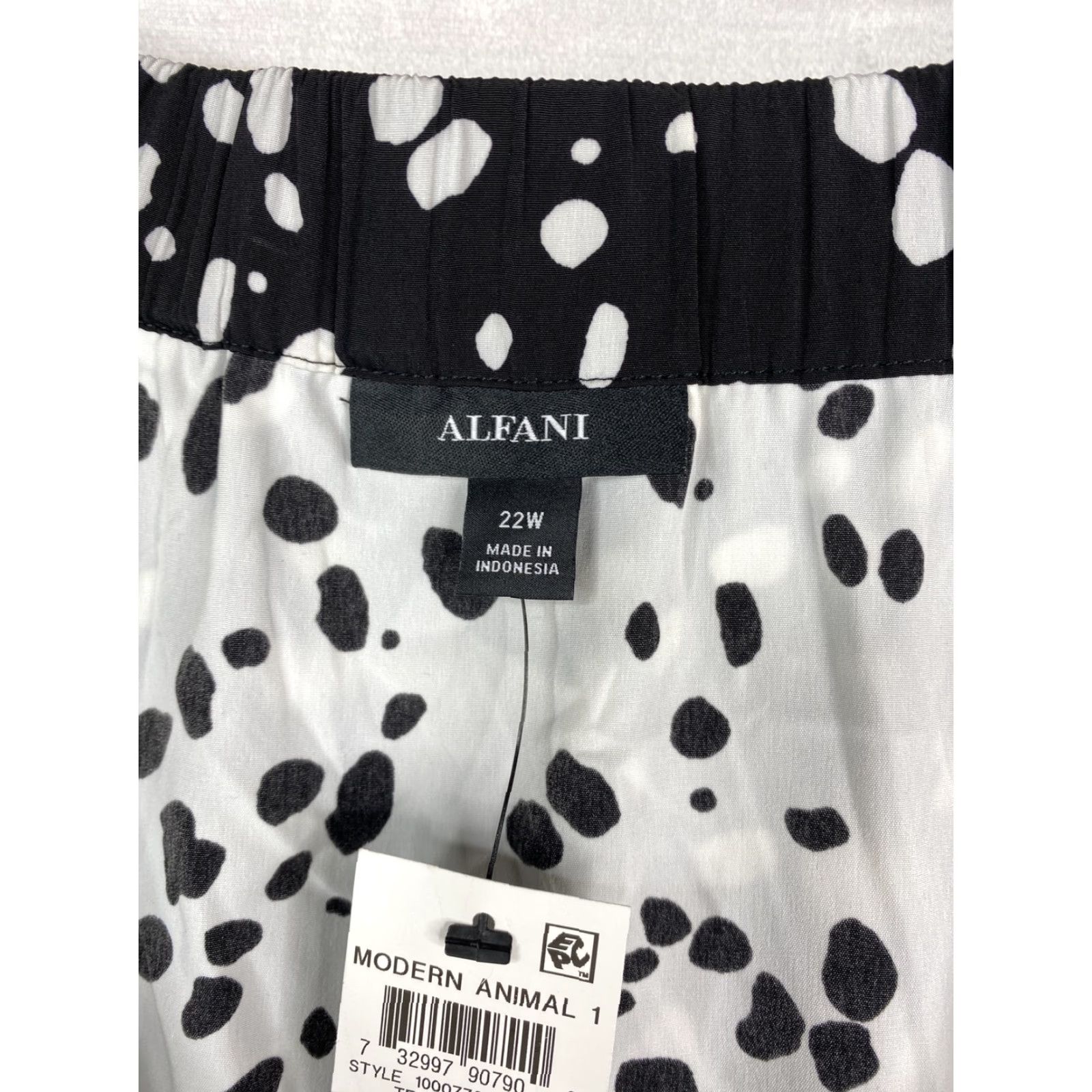 Alfani Alfani Skirt Womens 22W Black White Animal Print Midi Wrap Elastic Waist Zipper Pattern Multicolor Clothes m Size 40" / US 18 - 4 Thumbnail