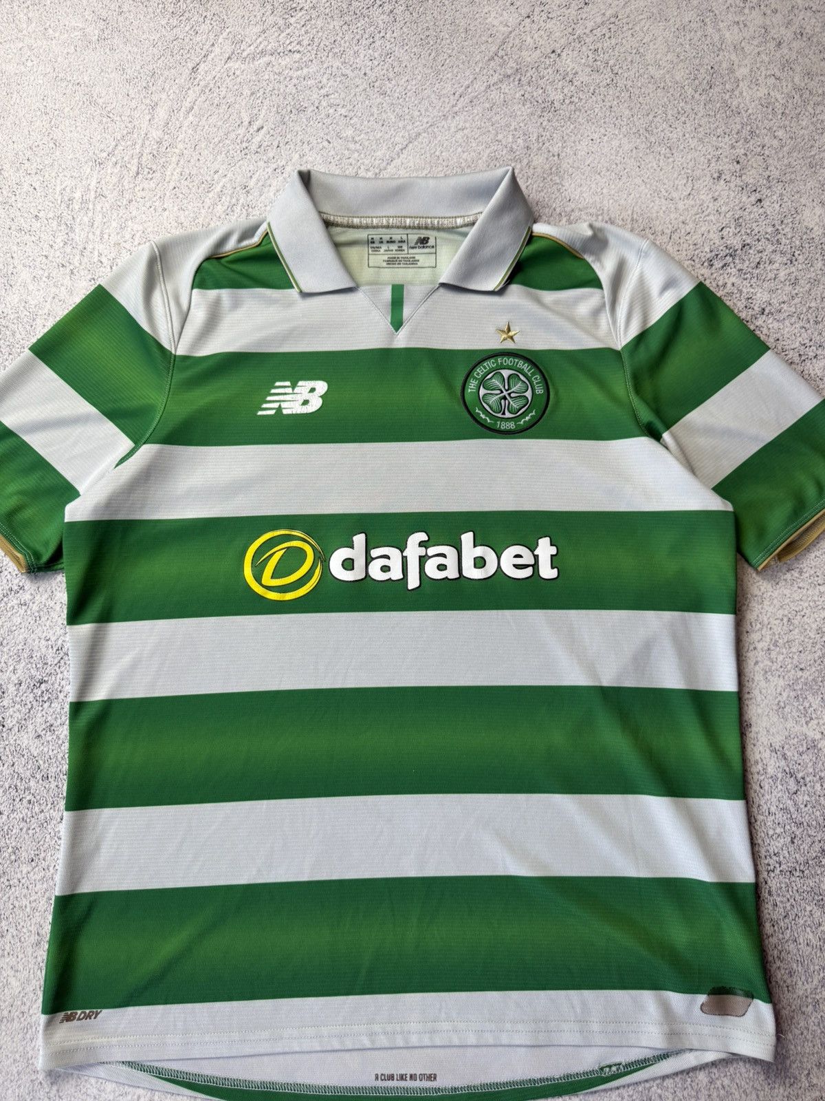 Other Celtic Jersey 2016/2017 Home Football Soccer Shirt Mens Home Size US M / EU 48-50 / 2 - 8 Thumbnail