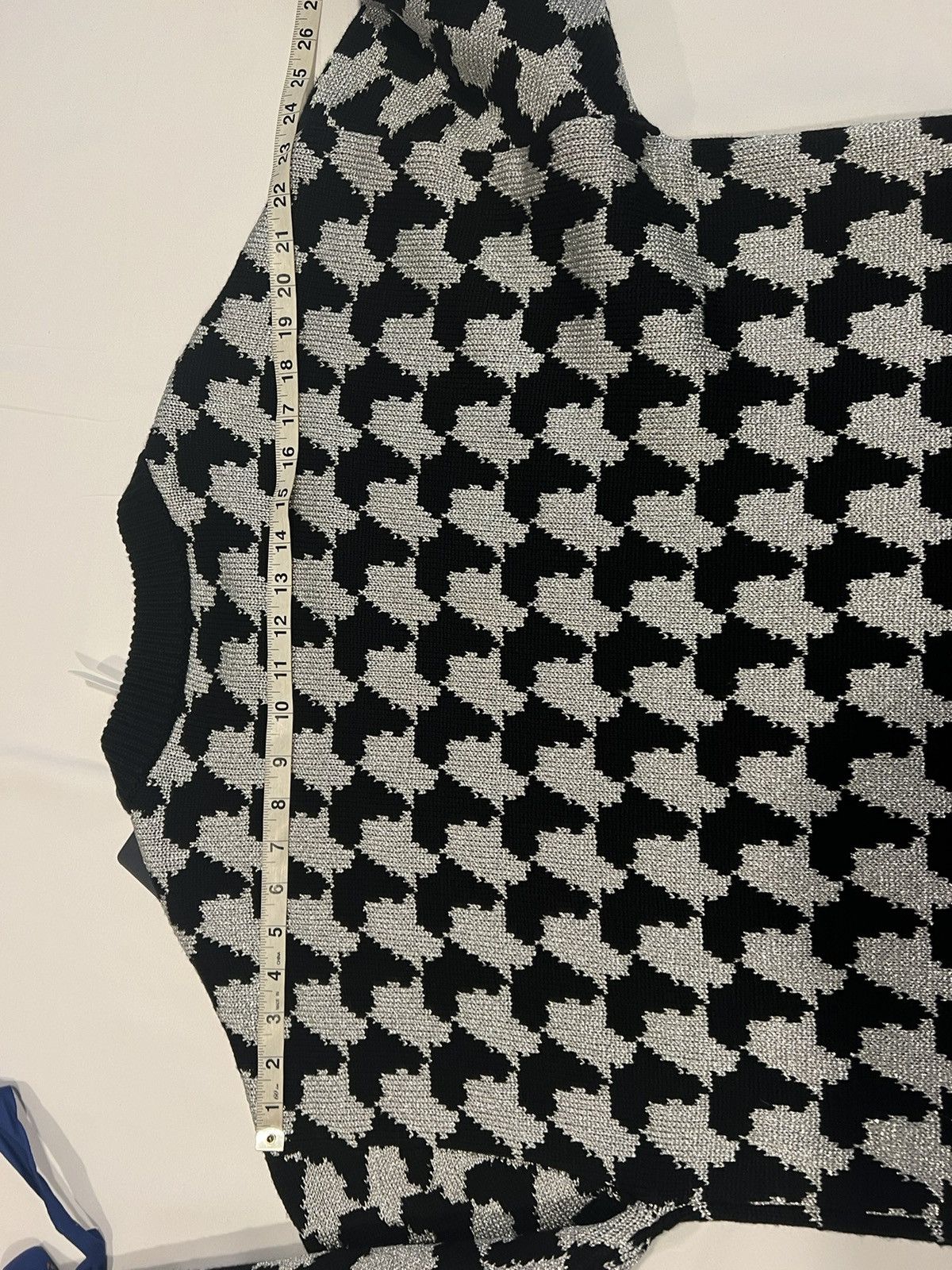Louis Vuitton Louis Vuitton men’s sweater. XL. $2150 Size US XL / EU 56 / 4 - 6 Thumbnail
