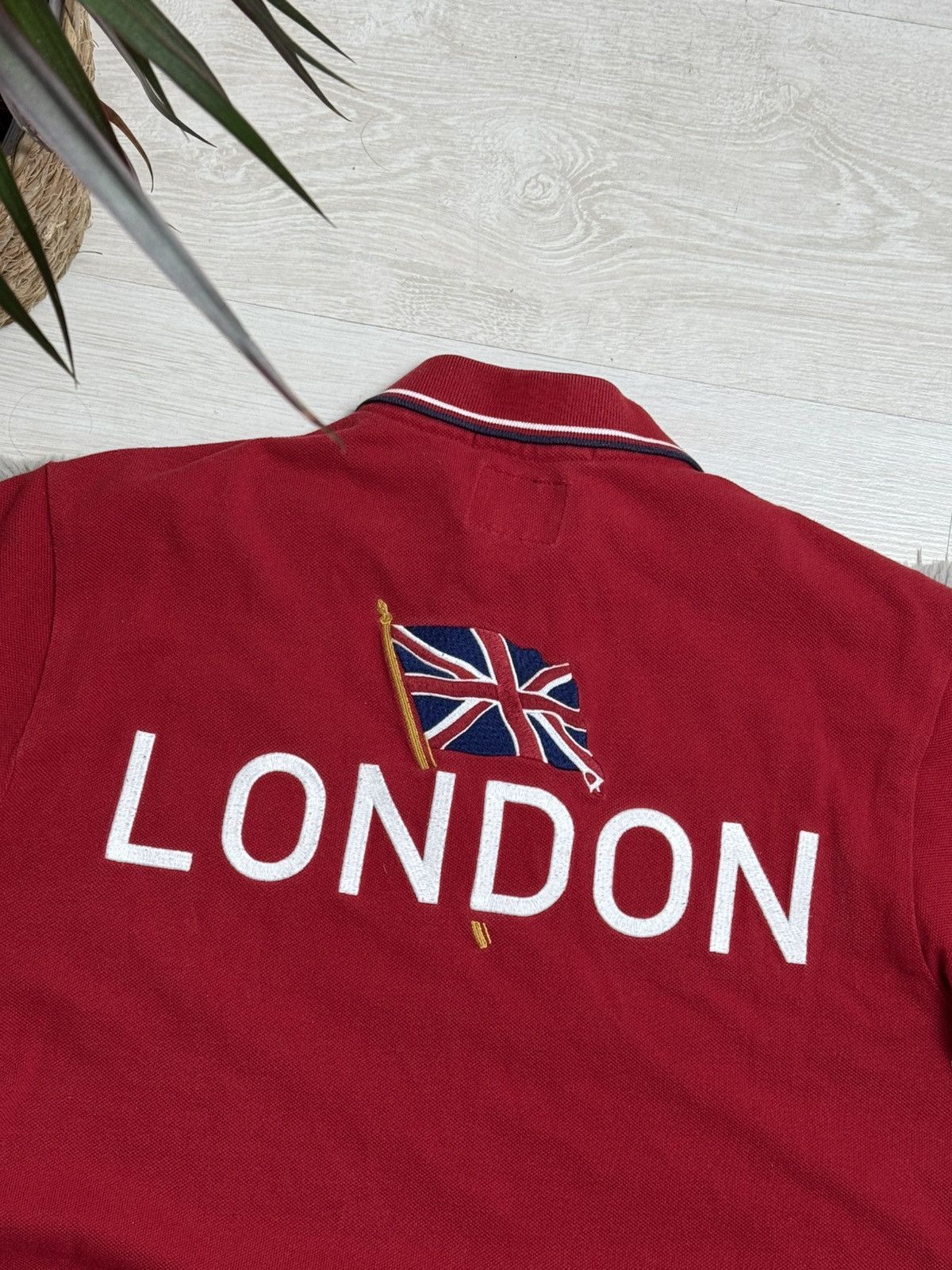 Polo Ralph Lauren × Vintage Polo Ralph Lauren London Vintage Polos Tee Center Pony Y2K Size US S / EU 44-46 / 1 - 3 Thumbnail