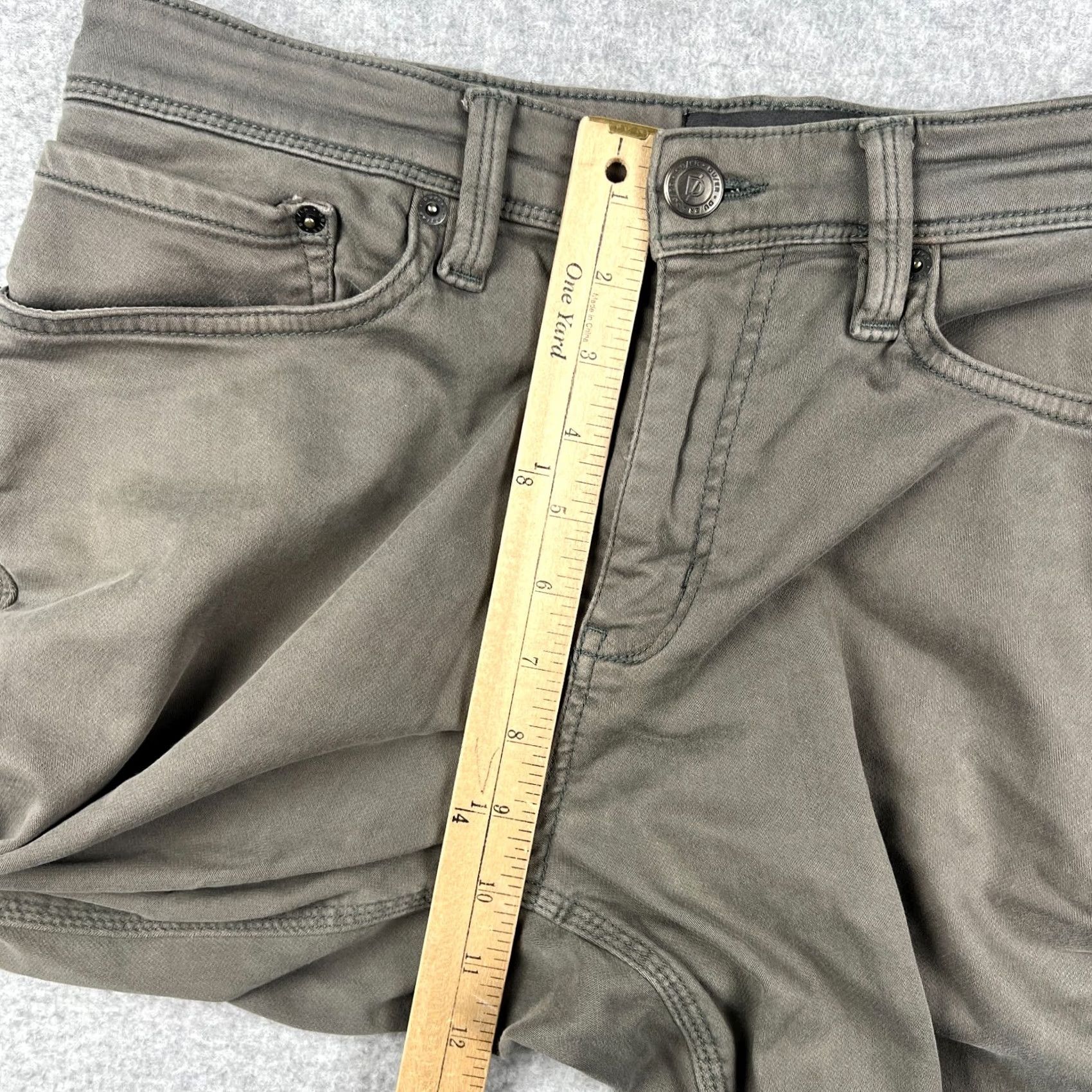 DUER DU/ER N2X No Sweat Relaxed Taper Pants Stretch 32x30 Mens Grey Chino DUER Size US 32 / EU 48 - 7 Thumbnail