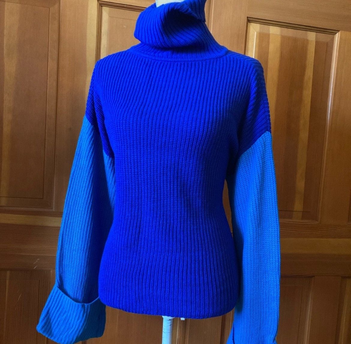 Designer × Other NWT, Lavishly Paris Women’s Turtleneck Rib Knit Sweater. Size S / US 4 / IT 40 - 2 Thumbnail