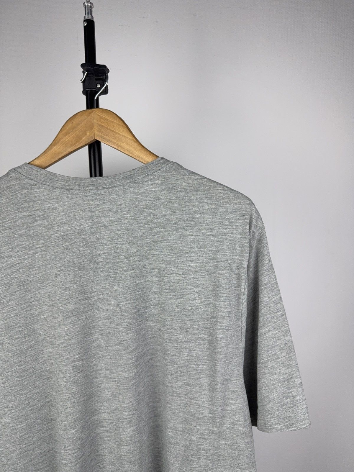 Nike 00s Nike Y2K Dri-FIT Big Logo Athlete Logo Tee Gray 2XL Size US XXL / EU 58 / 5 - 8 Thumbnail