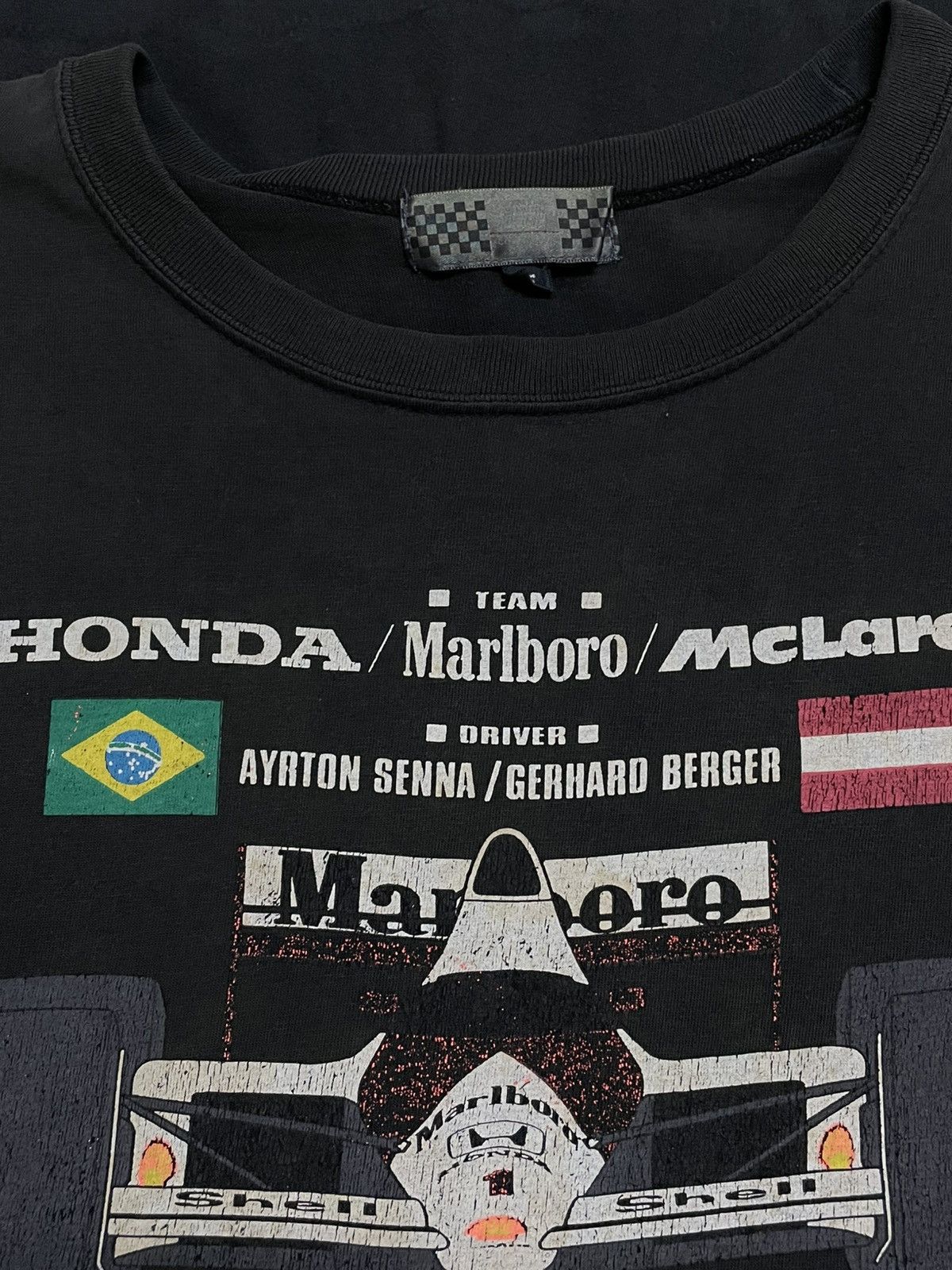 Vintage Vintage 90s Team Marlboro Legend Rider Race Sunfaded Tshirt Size US M / EU 48-50 / 2 - 9 Thumbnail